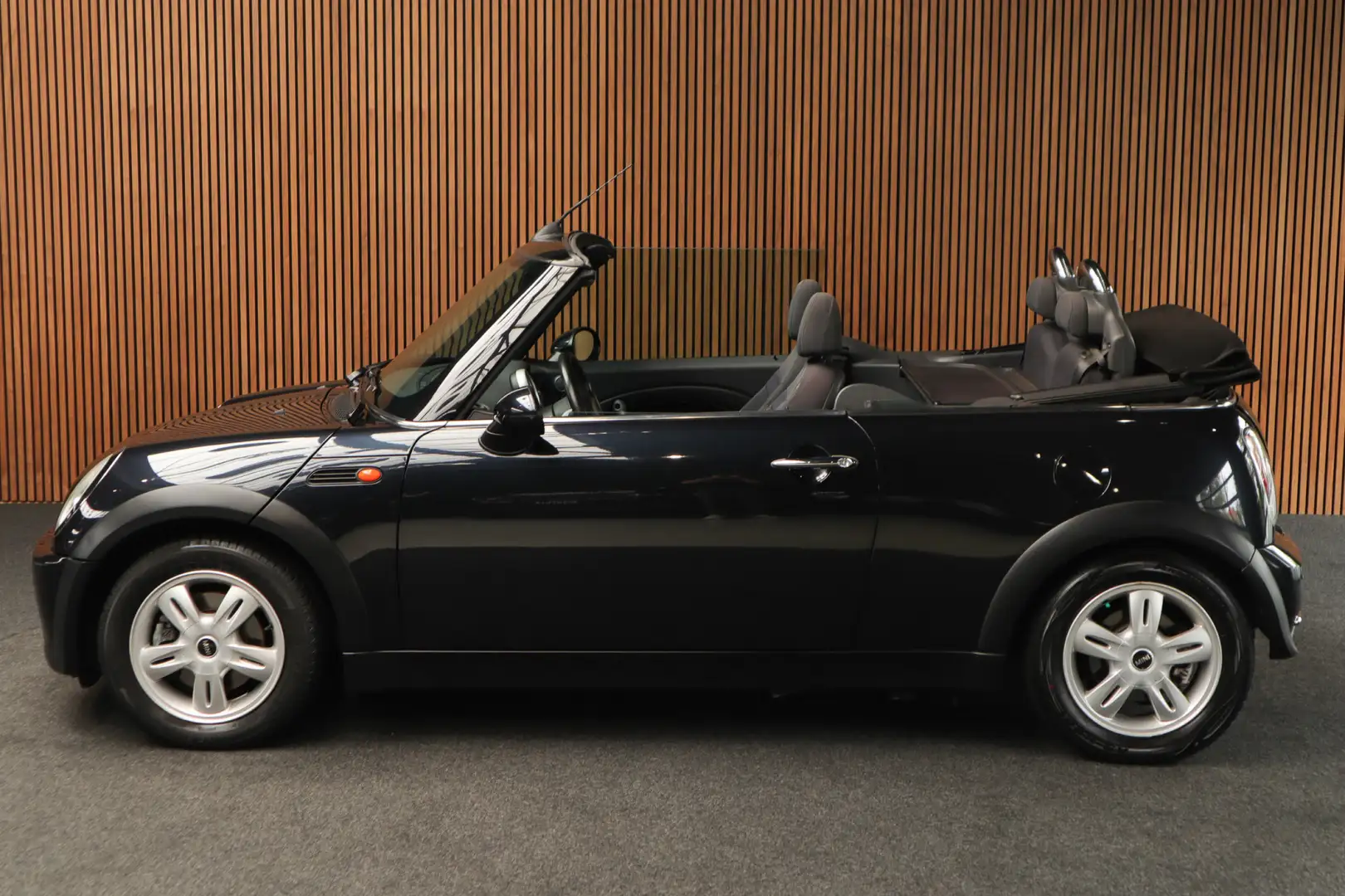 MINI One Cabrio Mini 1.6 Navi Airco PDC LM velgen Noir - 2