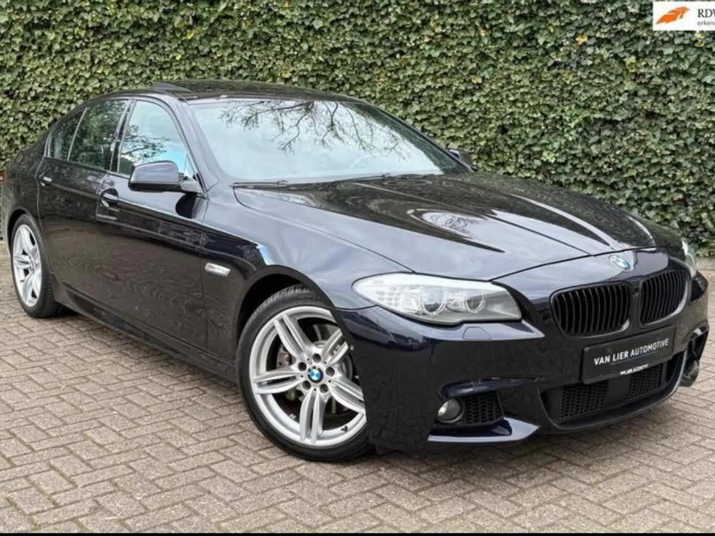 BMW 528 Zwart - 1