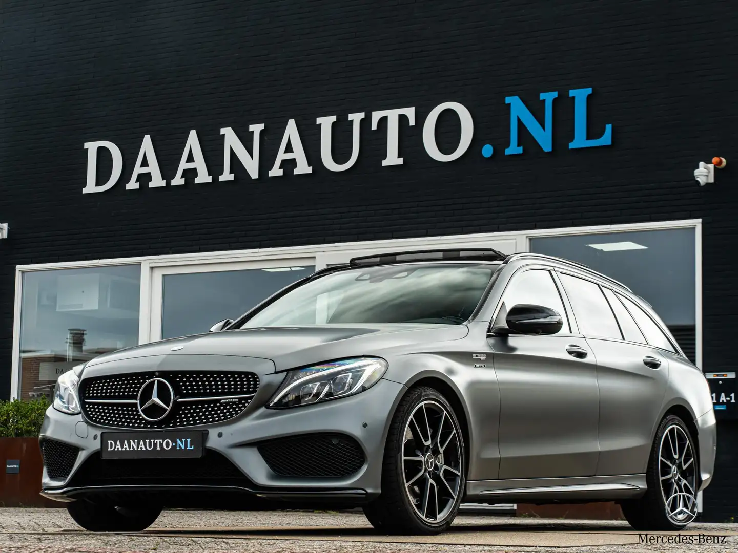 Mercedes-Benz C 43 AMG Estate 4MATIC Magno PerfSeats Pano Keyless Memory Gris - 1