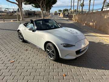 MX-5 2.0 Luxury Soft Top Luxury