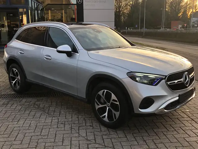 Mercedes-Benz GLC 300 GLC 300 e 4M Avantgarde met Energizing Plus pack Panoramisch schuifdak Sfeerverlichting 360 ° camera Massage zetels voor