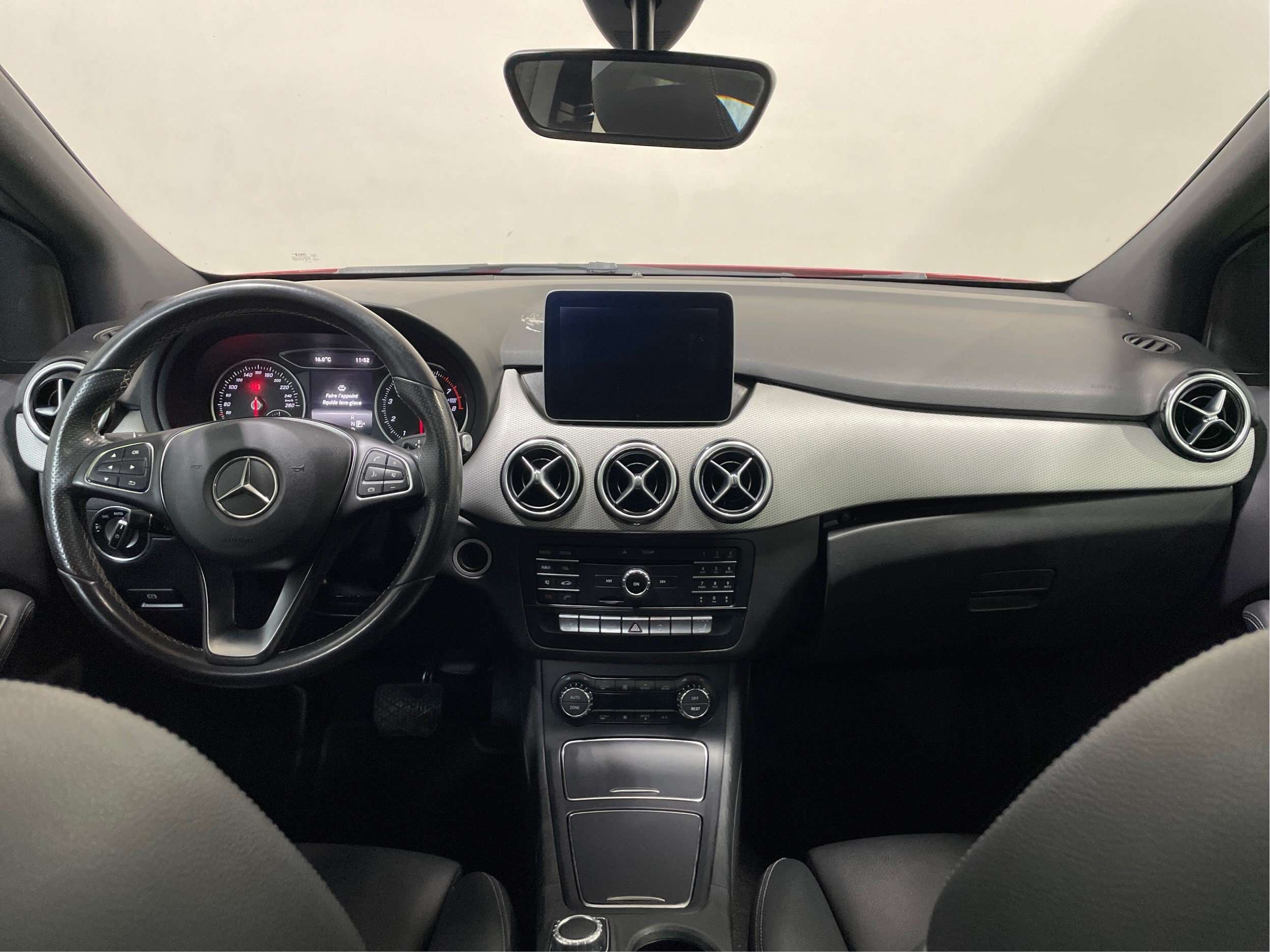 2018 Mercedes-Benz B-Class B250 4MATIC Tourer Mags Cuir Sièges Chauffants Cam — снимка 1