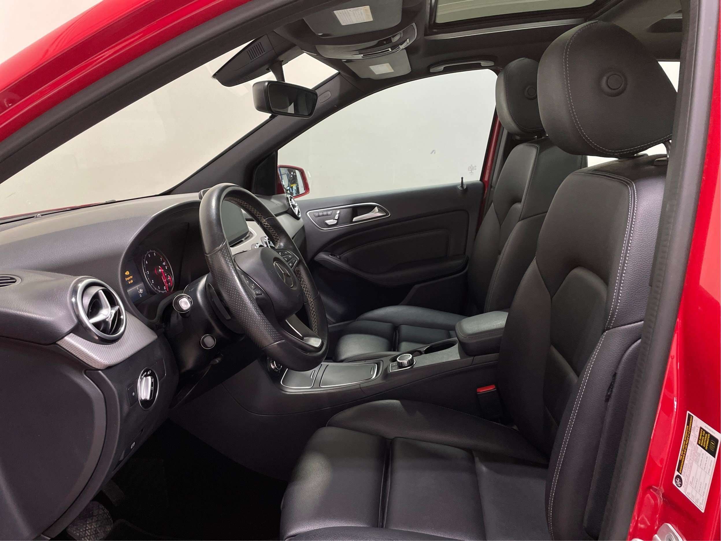 2018 Mercedes-Benz B-Class B250 4MATIC Tourer Mags Cuir Sièges Chauffants Cam — снимка 1