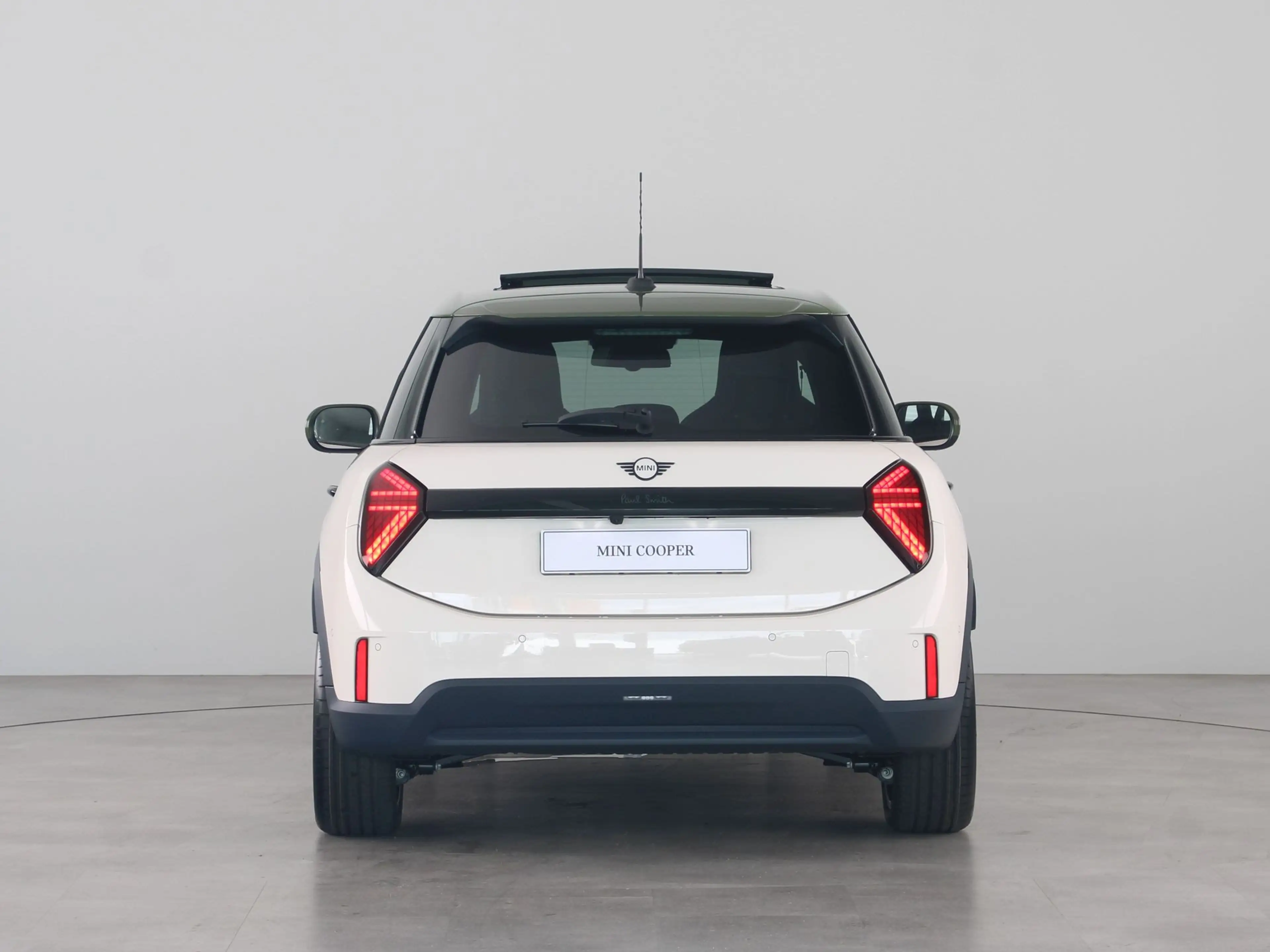 MINI Cooper C 5-deurs Paul Smith Edition Pakket L — photo 6