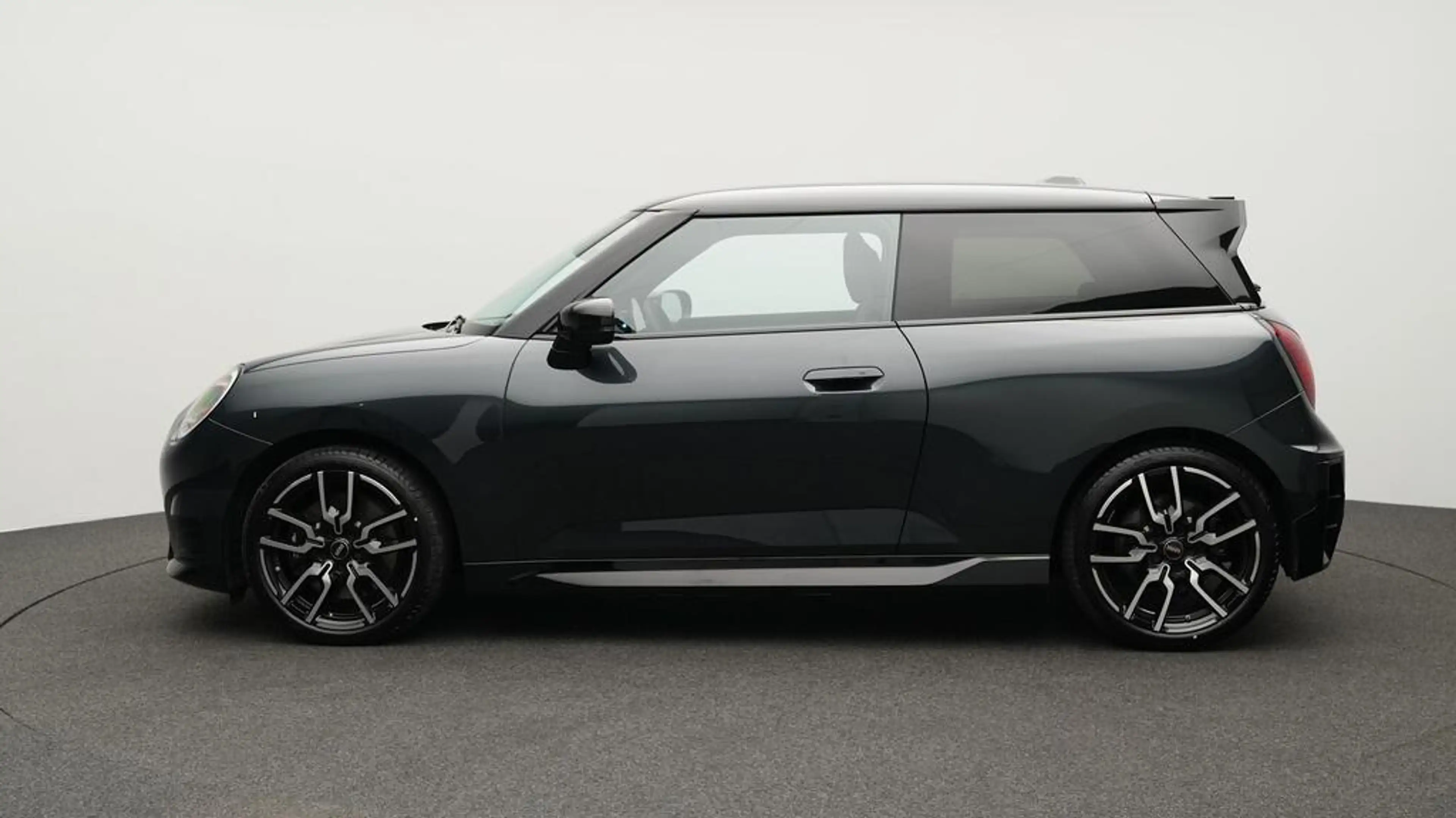 MINI Cooper E John Cooper Works Trim — photo 3