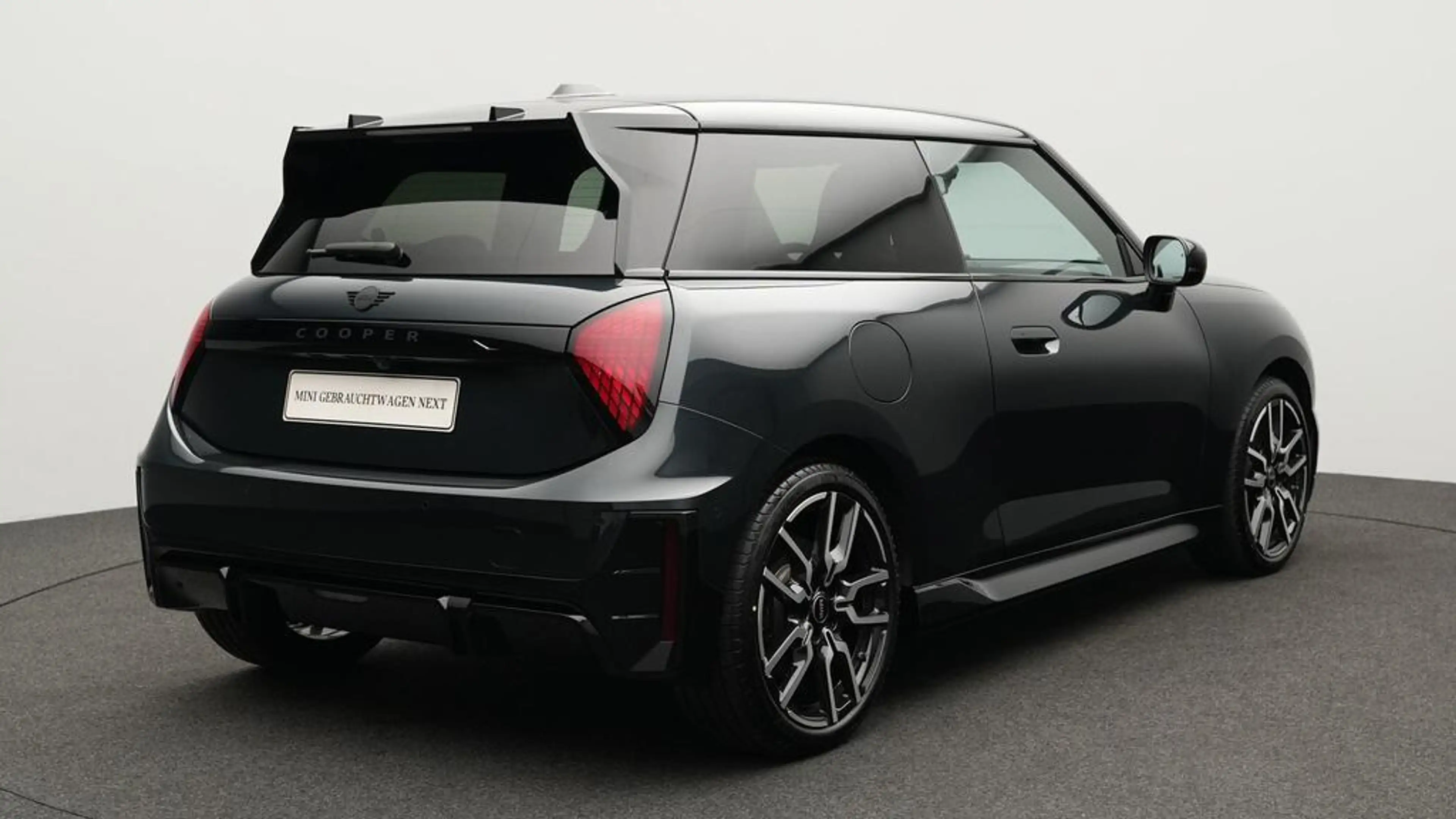MINI Cooper E John Cooper Works Trim — photo 6