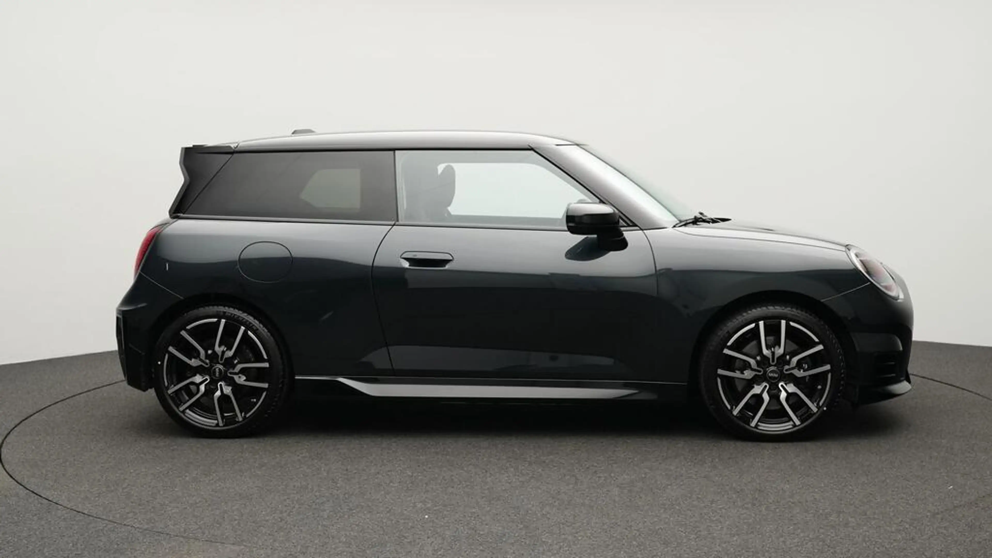 MINI Cooper E John Cooper Works Trim — photo 2