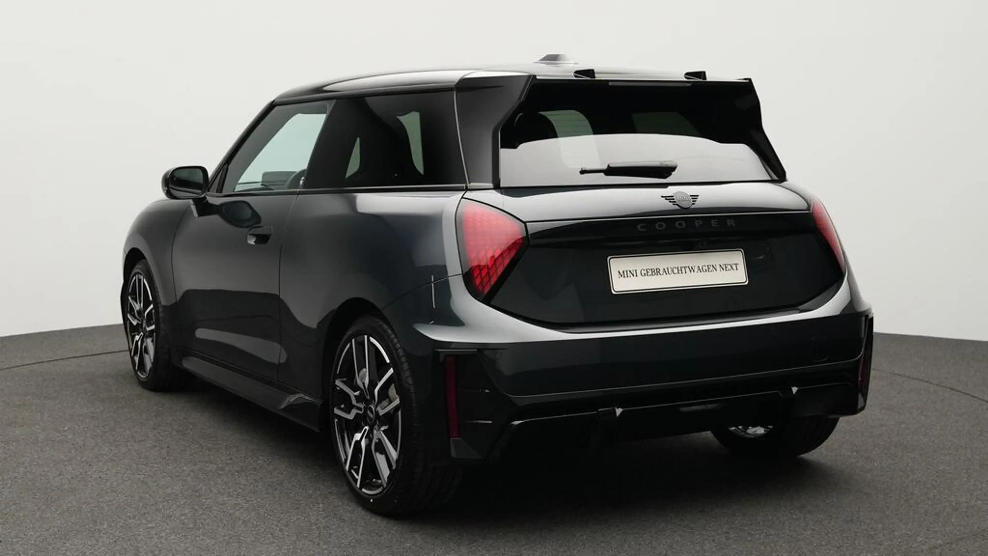 MINI Cooper E John Cooper Works Trim — photo 4