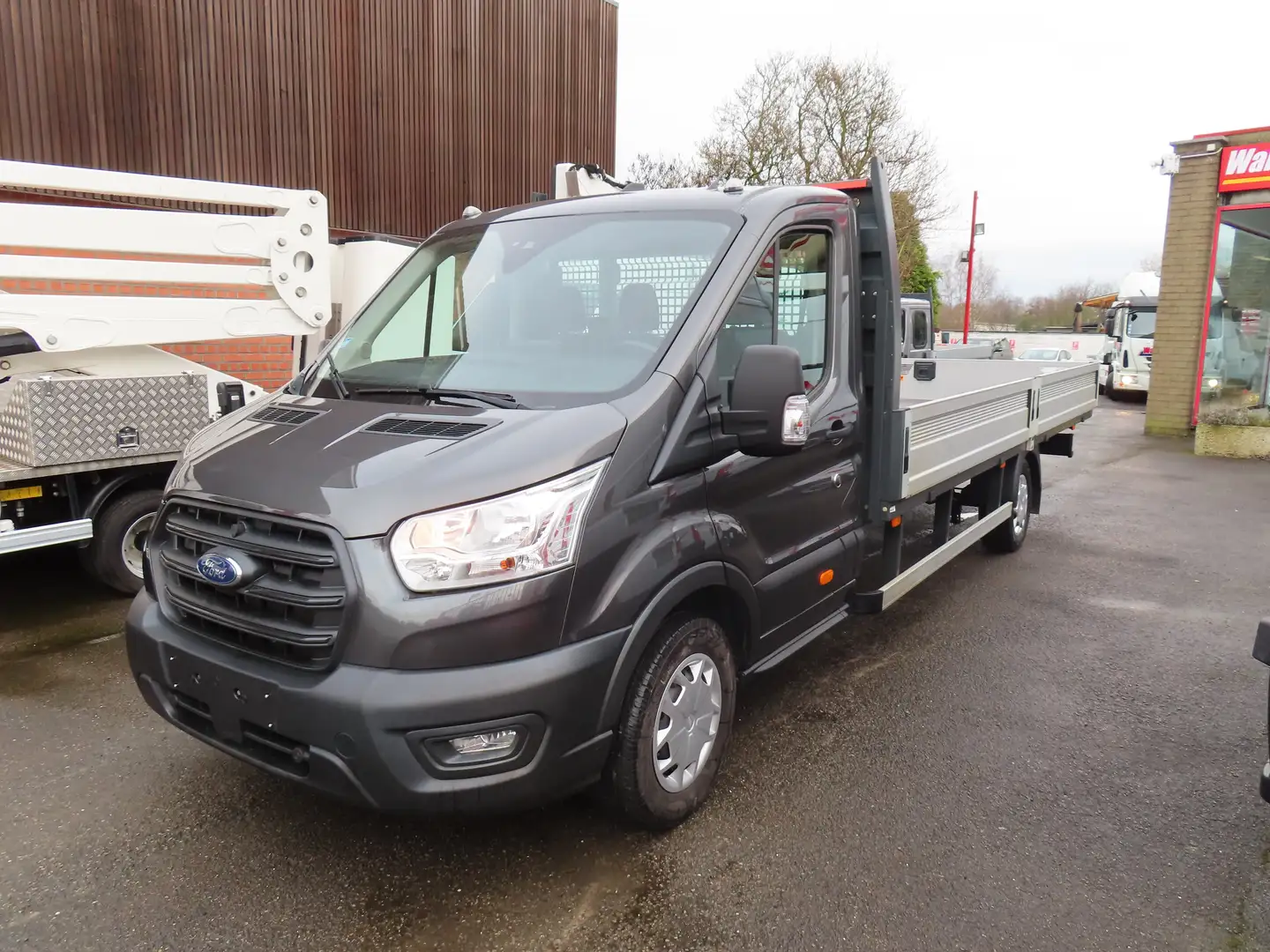 Ford Transit Plateau 25750€ HTVA Brons - 1