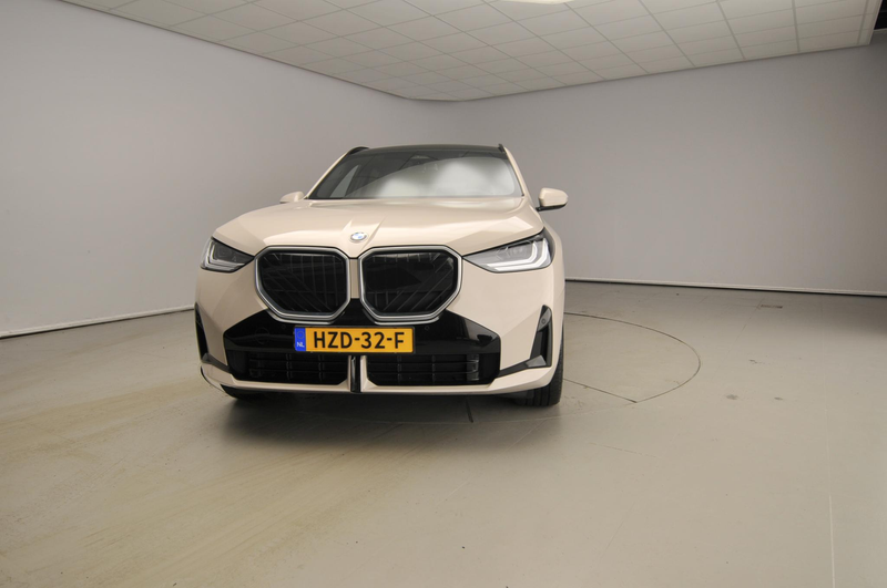 BMW X3 30e xDrive | M-Sportpakket | LED | Leder | Navigat — photo 5