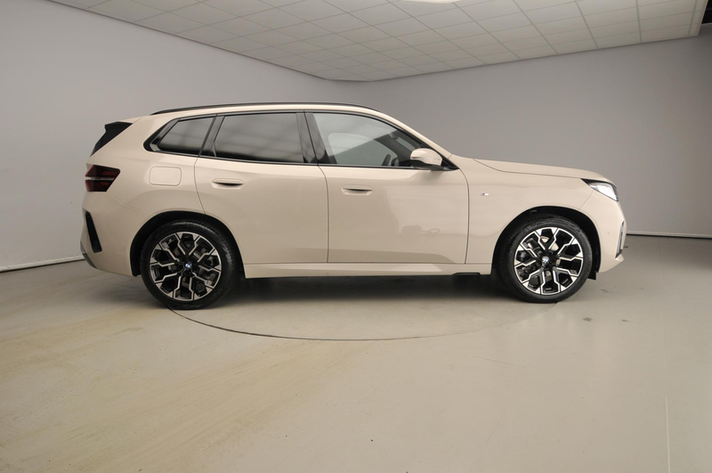 BMW X3 30e xDrive | M-Sportpakket | LED | Leder | Navigat — photo 3