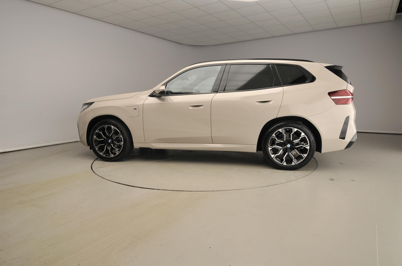 BMW X3 30e xDrive | M-Sportpakket | LED | Leder | Navigat — photo 4