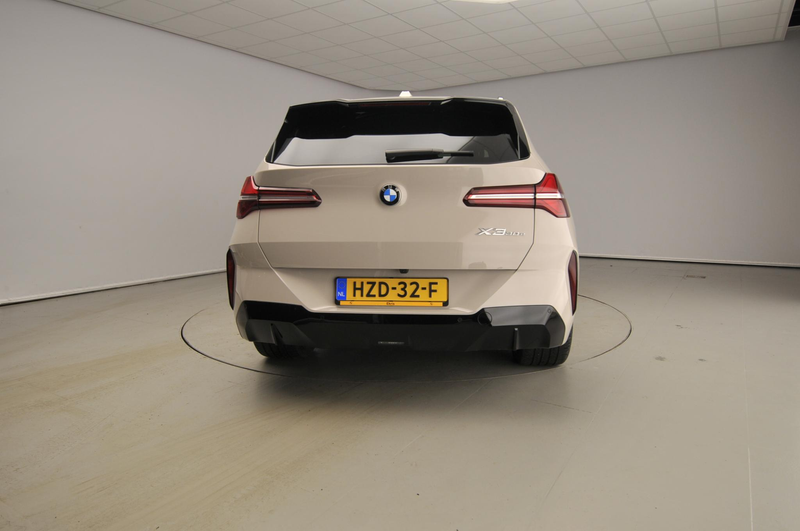 BMW X3 30e xDrive | M-Sportpakket | LED | Leder | Navigat — photo 6
