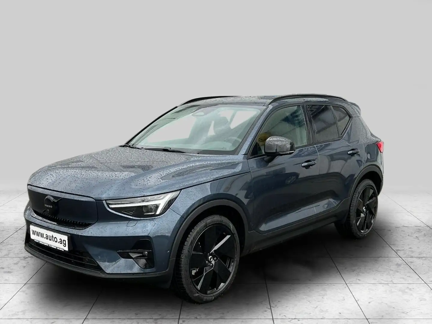 Volvo EX40 PLUS SINGLE EXT. RANGE 82kWh BLACK ED. Blau - 2