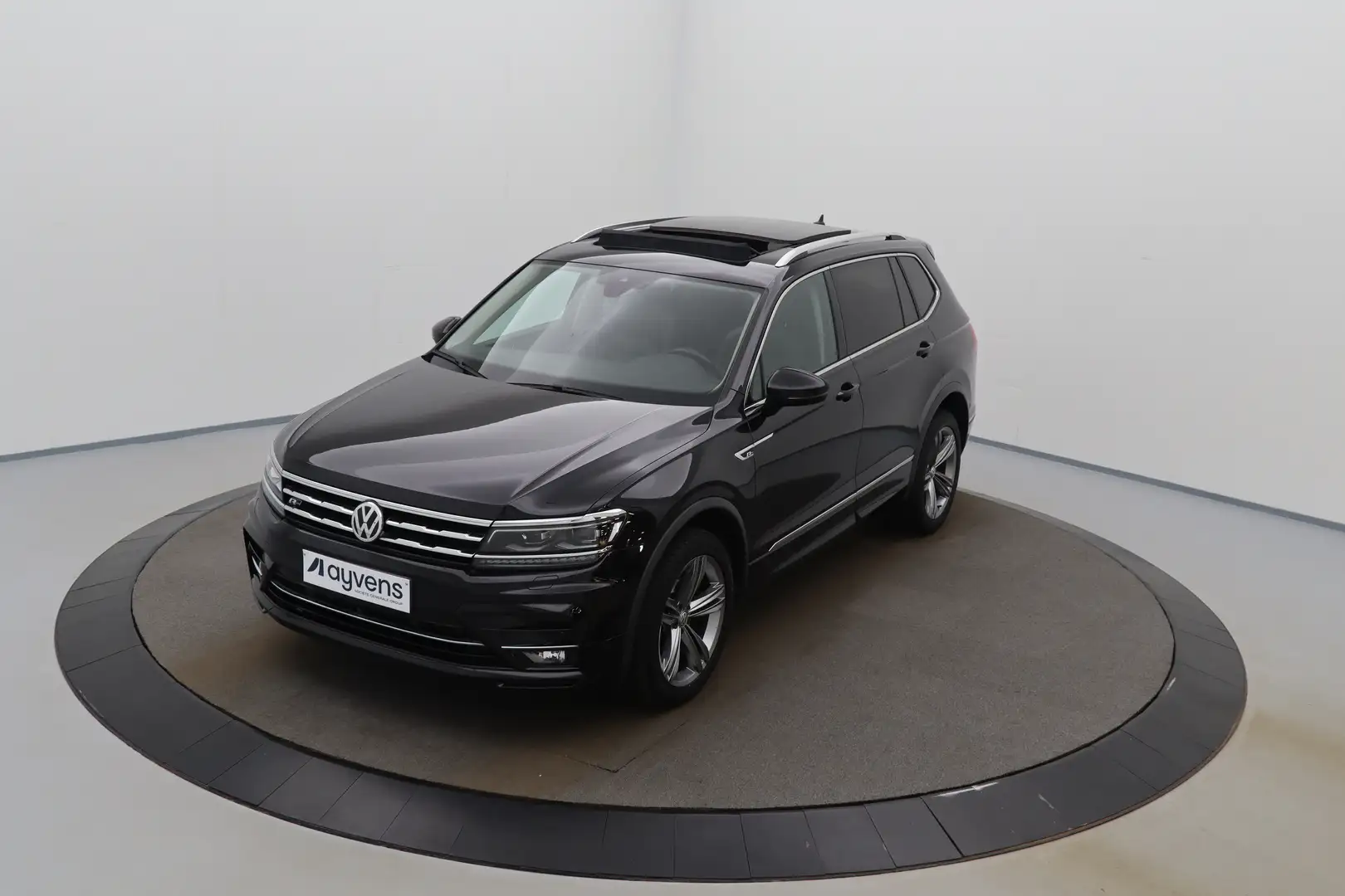 Volkswagen Tiguan Allspace 2.0 TDi SCR Platinum DSG LEDER/CUIR LED GPS PDC 36 Černá - 1