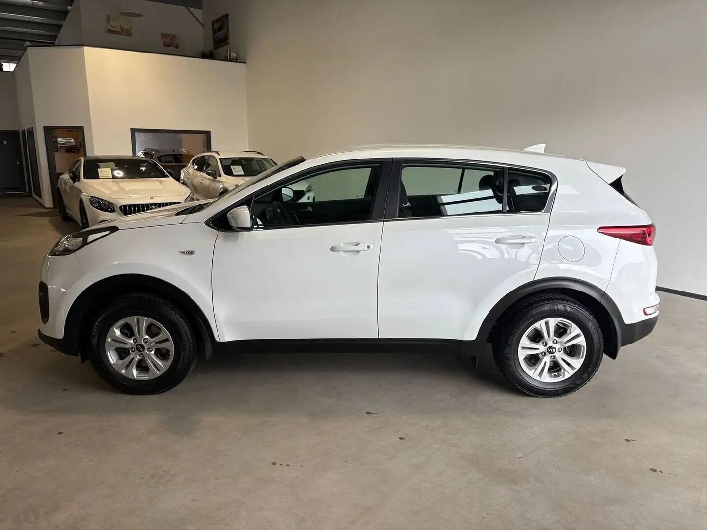 Kia Sportage Attract 2WD KLIMA KAMERA NAVI Blanc - 2
