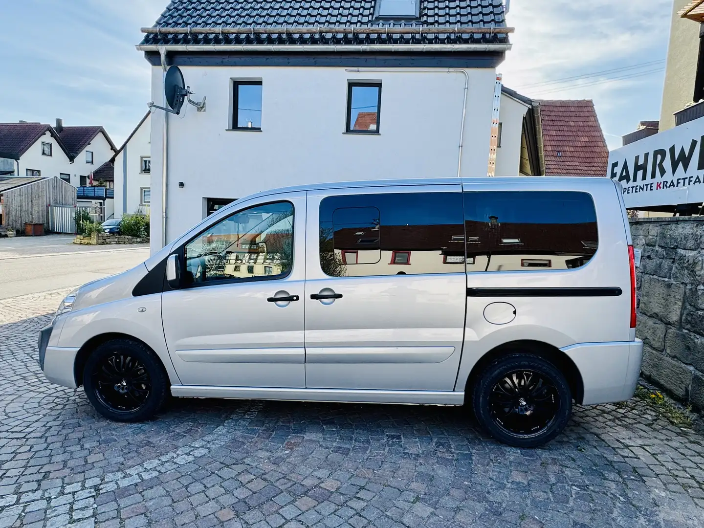 Peugeot Expert L1H1 Allure Grau - 2