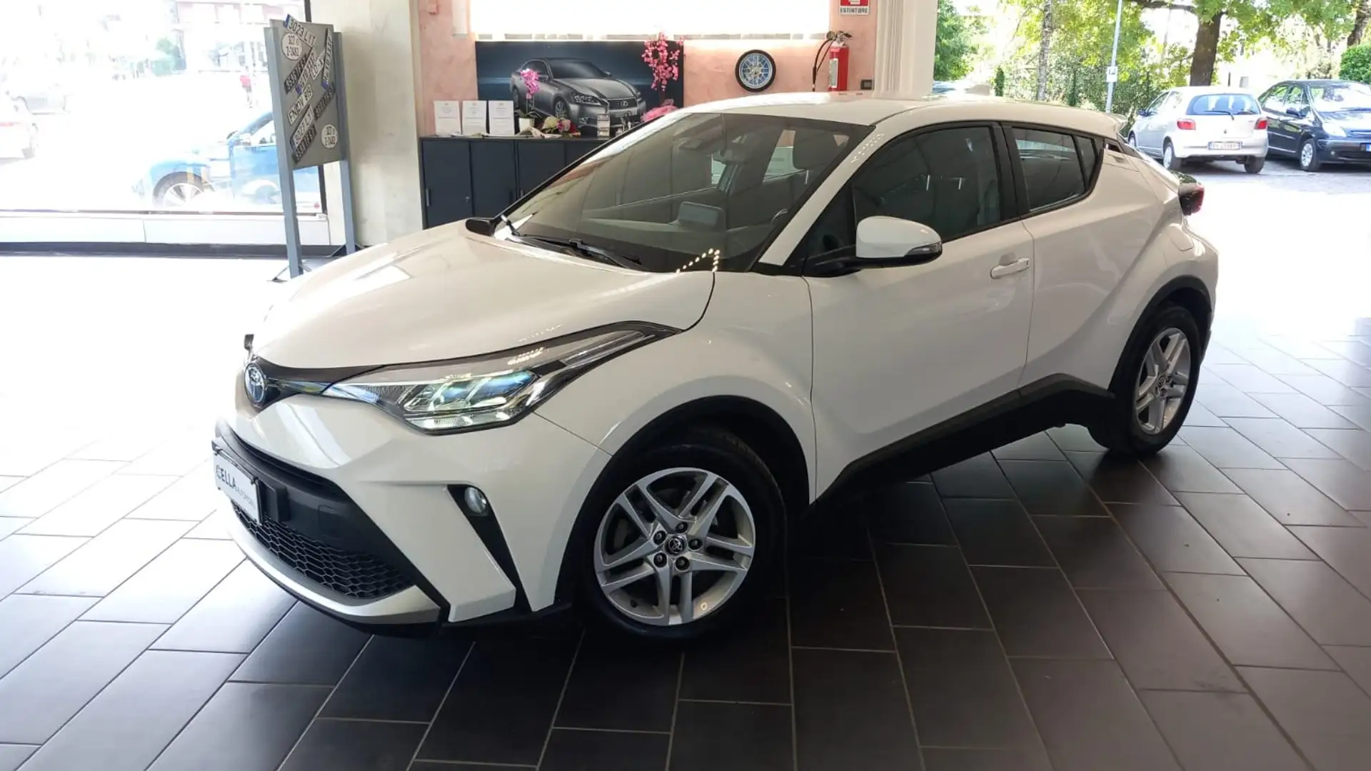 Toyota C-HR C-HR I 2020 1.8h Active e-cvt Blanc - 1
