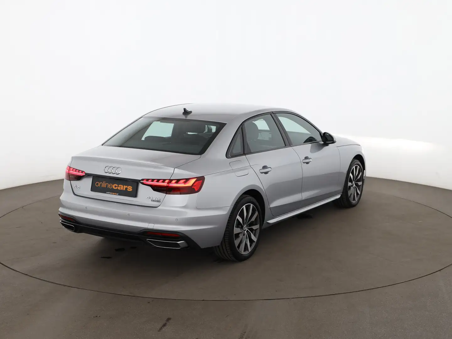 Audi A4 Limousine 40 TDI quattro advanced Aut LED NAVI Silber - 2