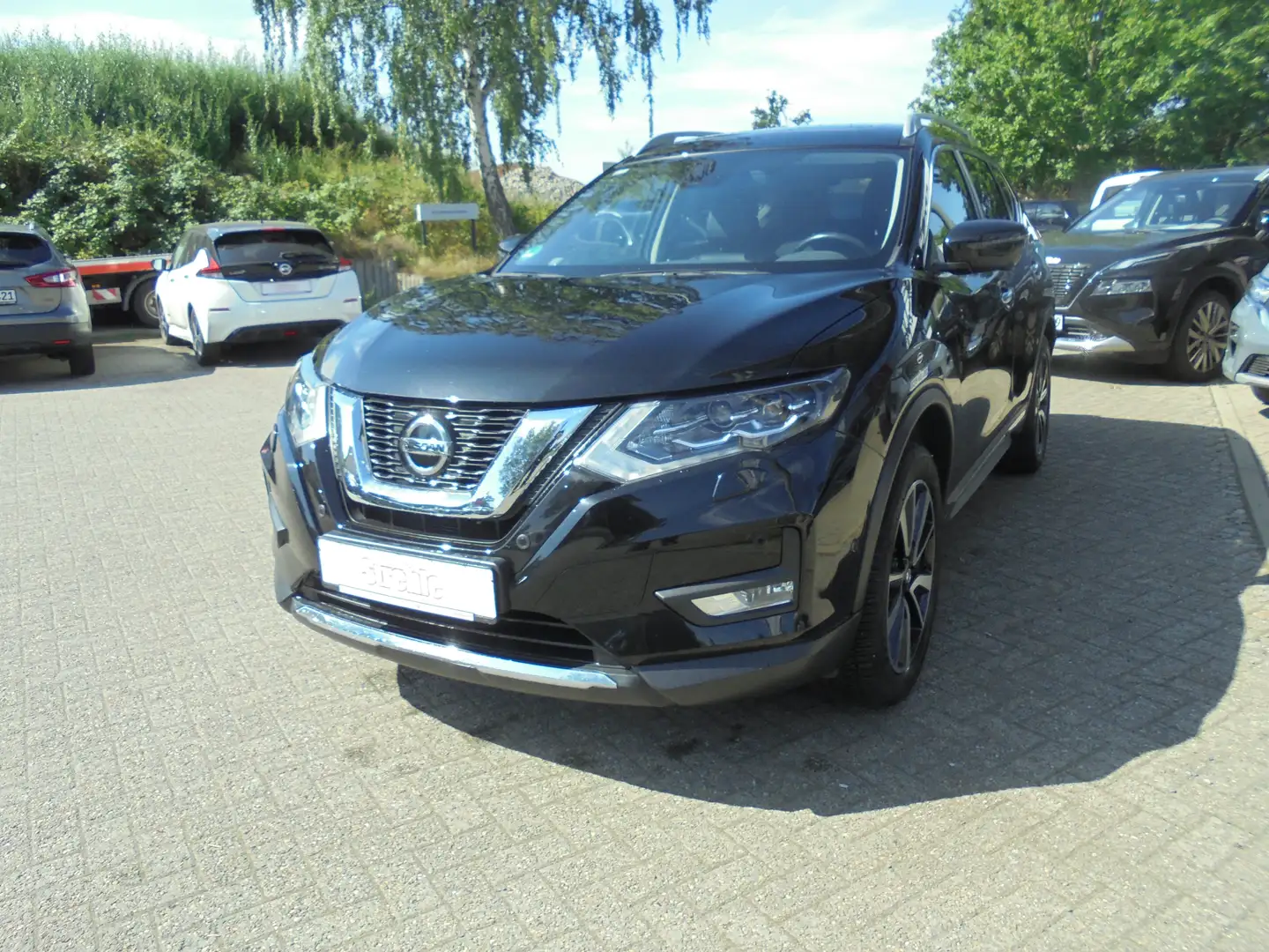 Nissan X-Trail 1.3DIG-T DCT Tekna Glasschiebedach + 3. Sitzreihe Schwarz - 2