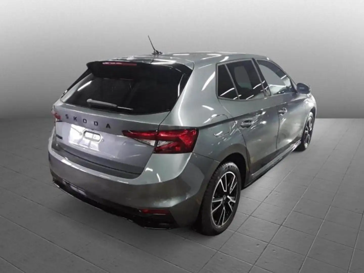 Skoda Fabia 1.5 TSI Monte Carlo DSG Navi LED CarPlay R Grau - 2