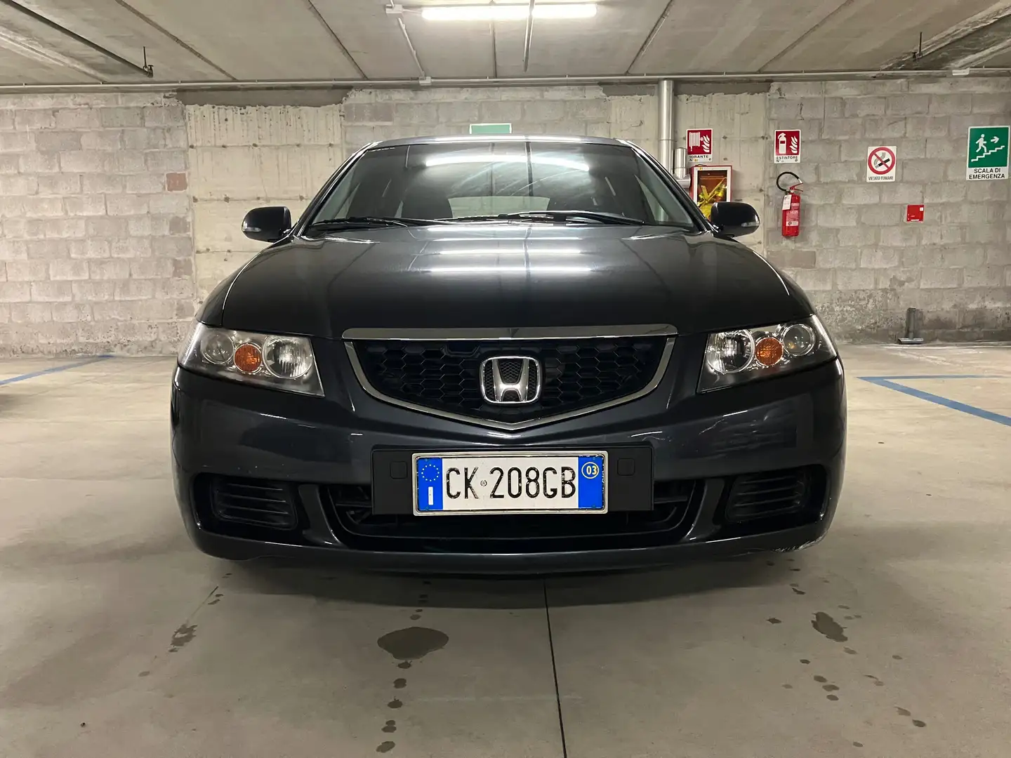 Honda Accord Tourer 2.0 i-VTEC Sport ASI CRS Šedá - 2