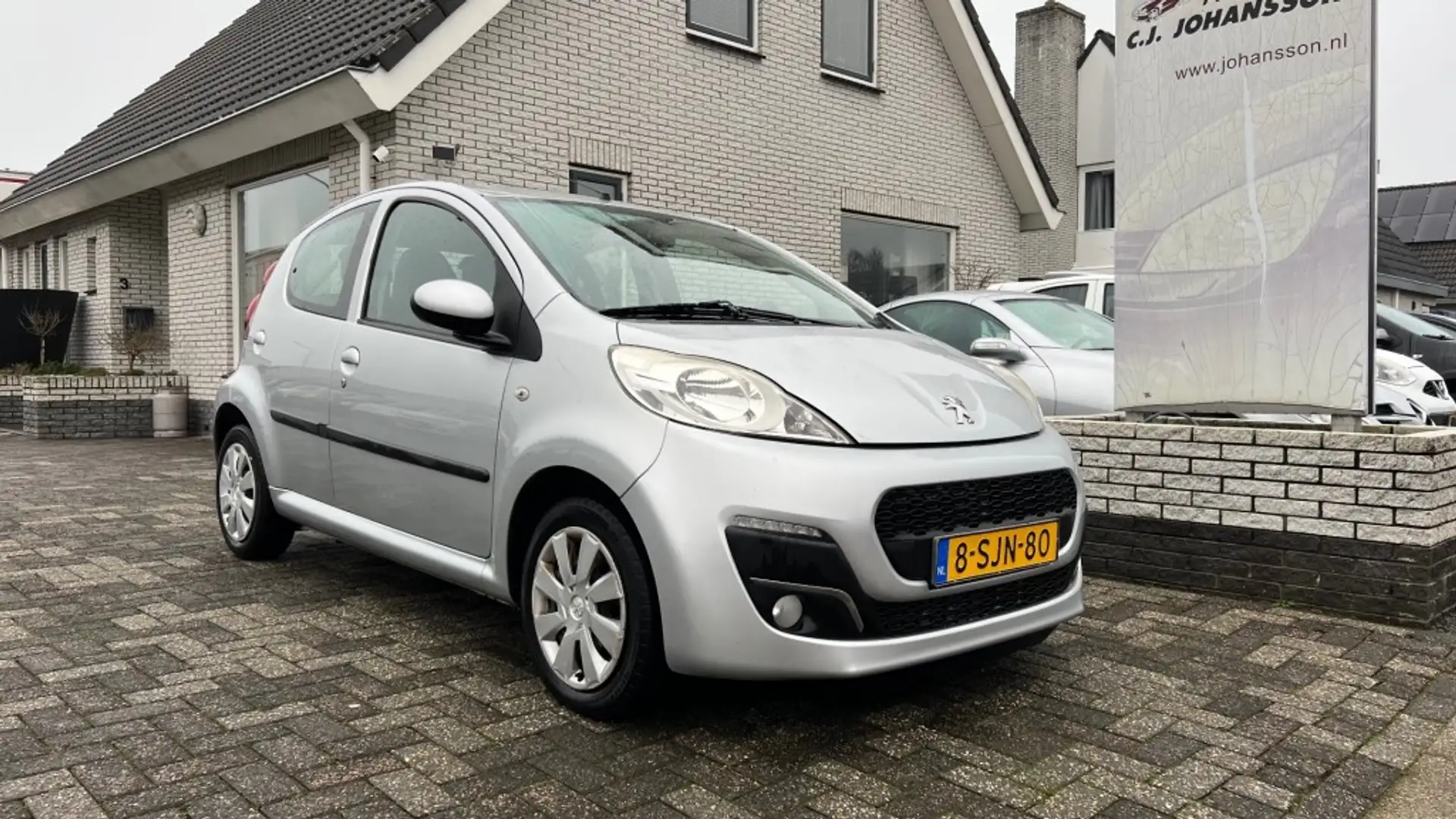 Peugeot 107 1.0 premiere Grijs - 1