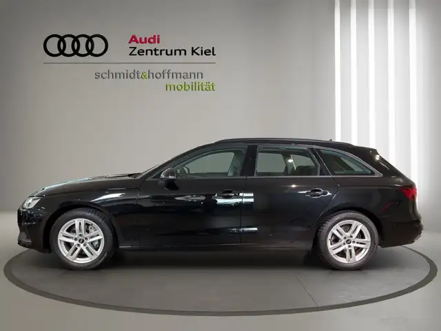Audi A4 view 3