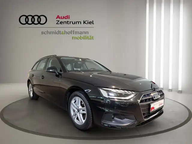 Audi A4 view 8