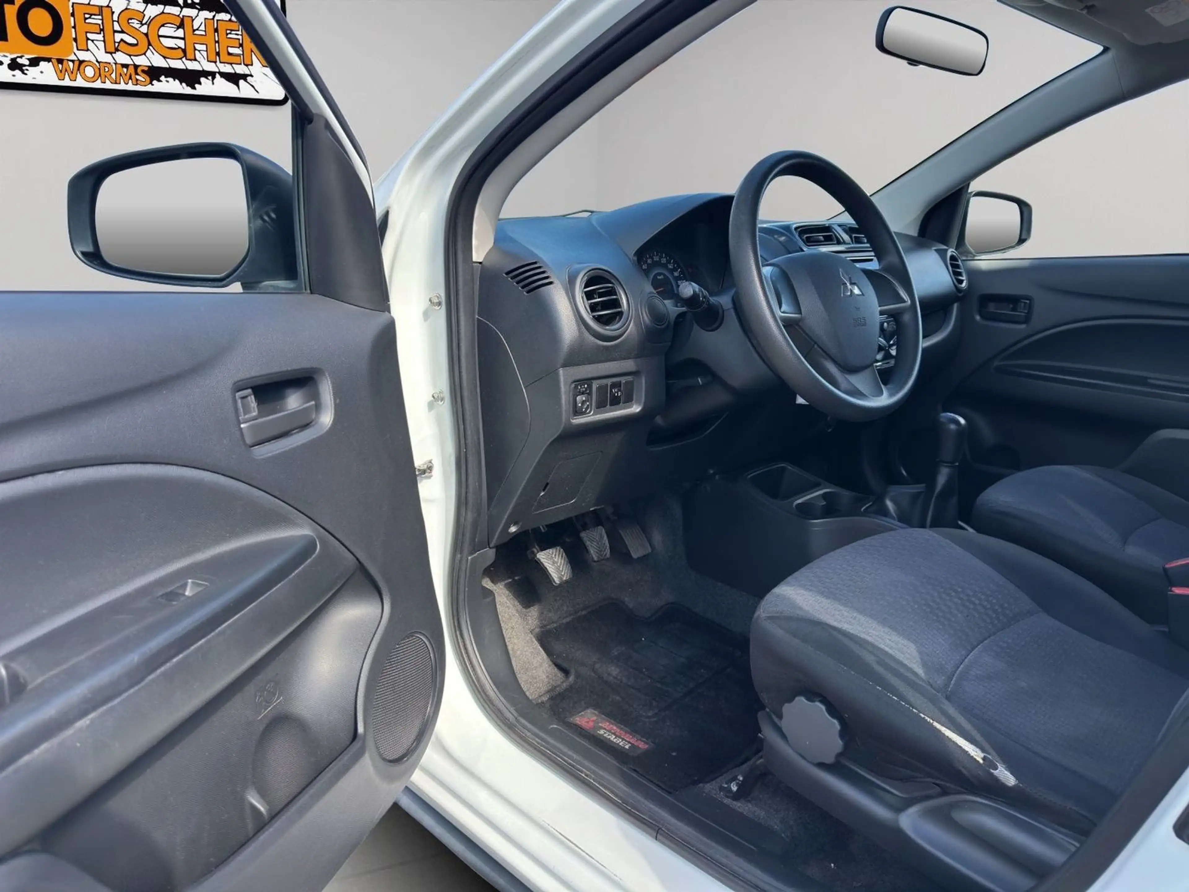 Mitsubishi Space Star Basis — photo 10