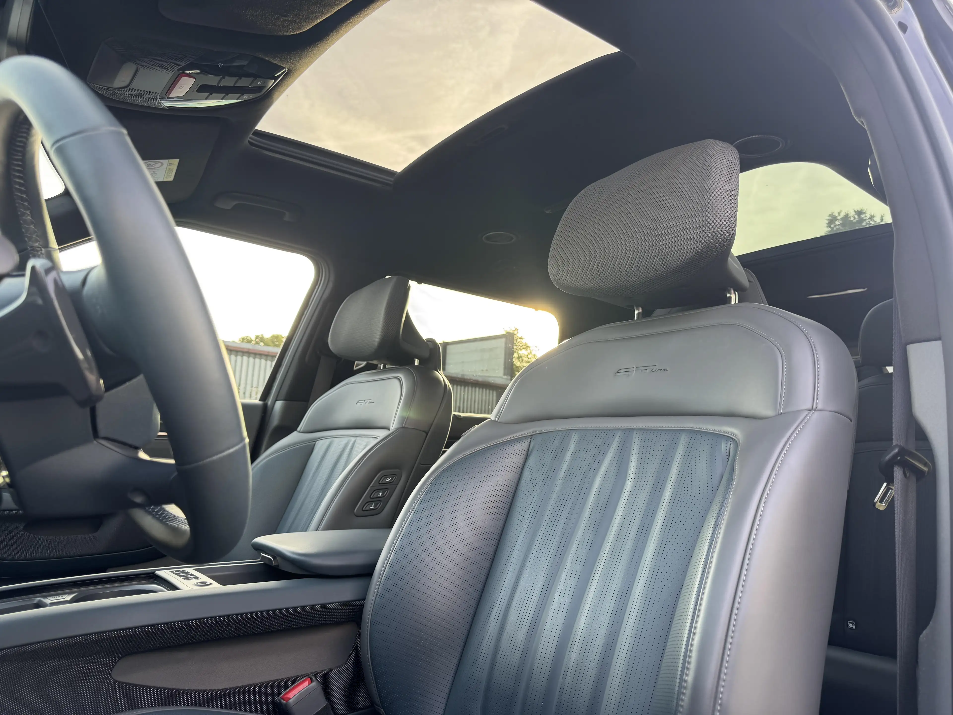 Kia EV9 99,8 kWh AWD GT-Line 6PL Swivel — photo 8