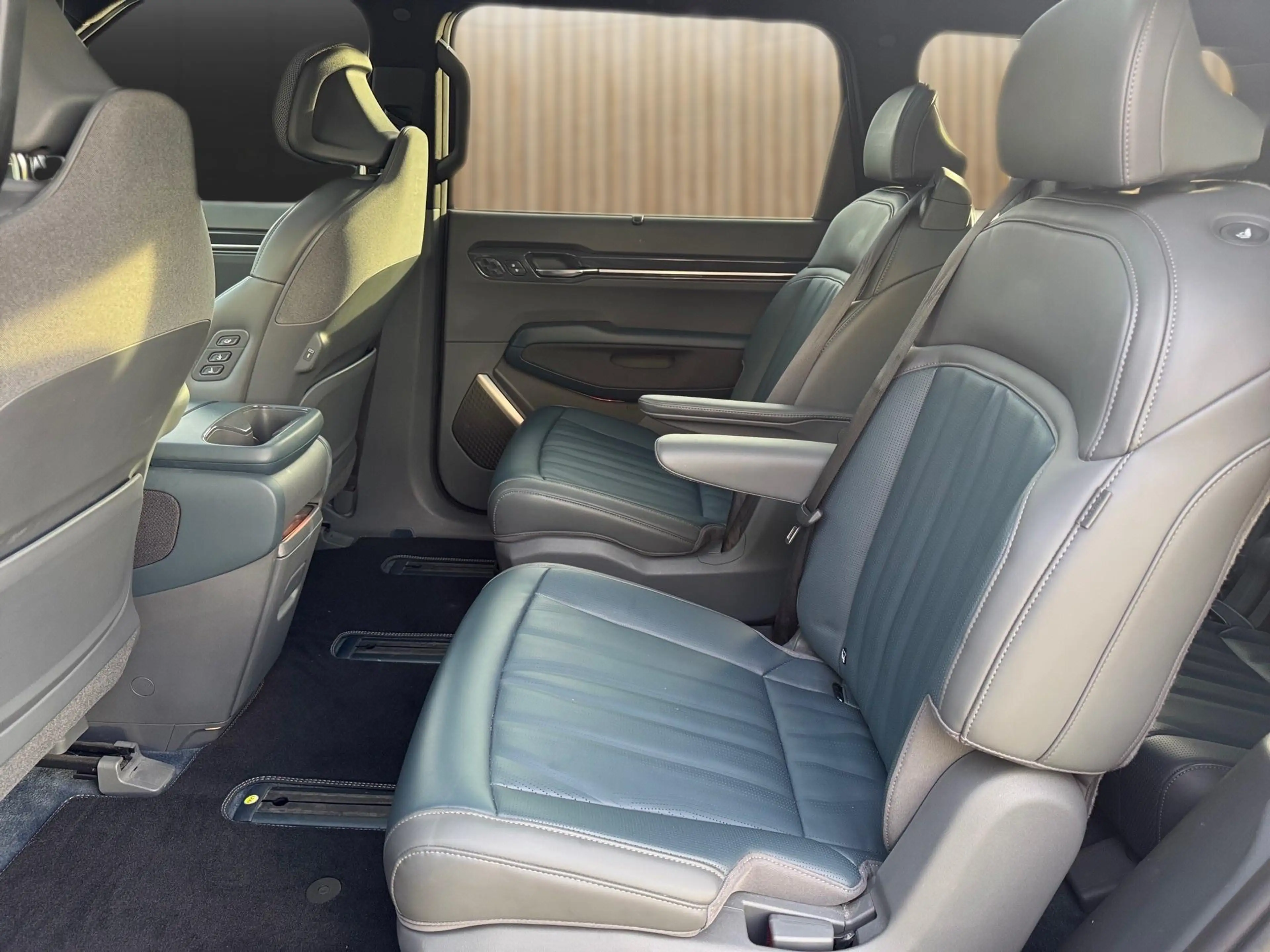 Kia EV9 99,8 kWh AWD GT-Line 6PL Swivel — photo 6