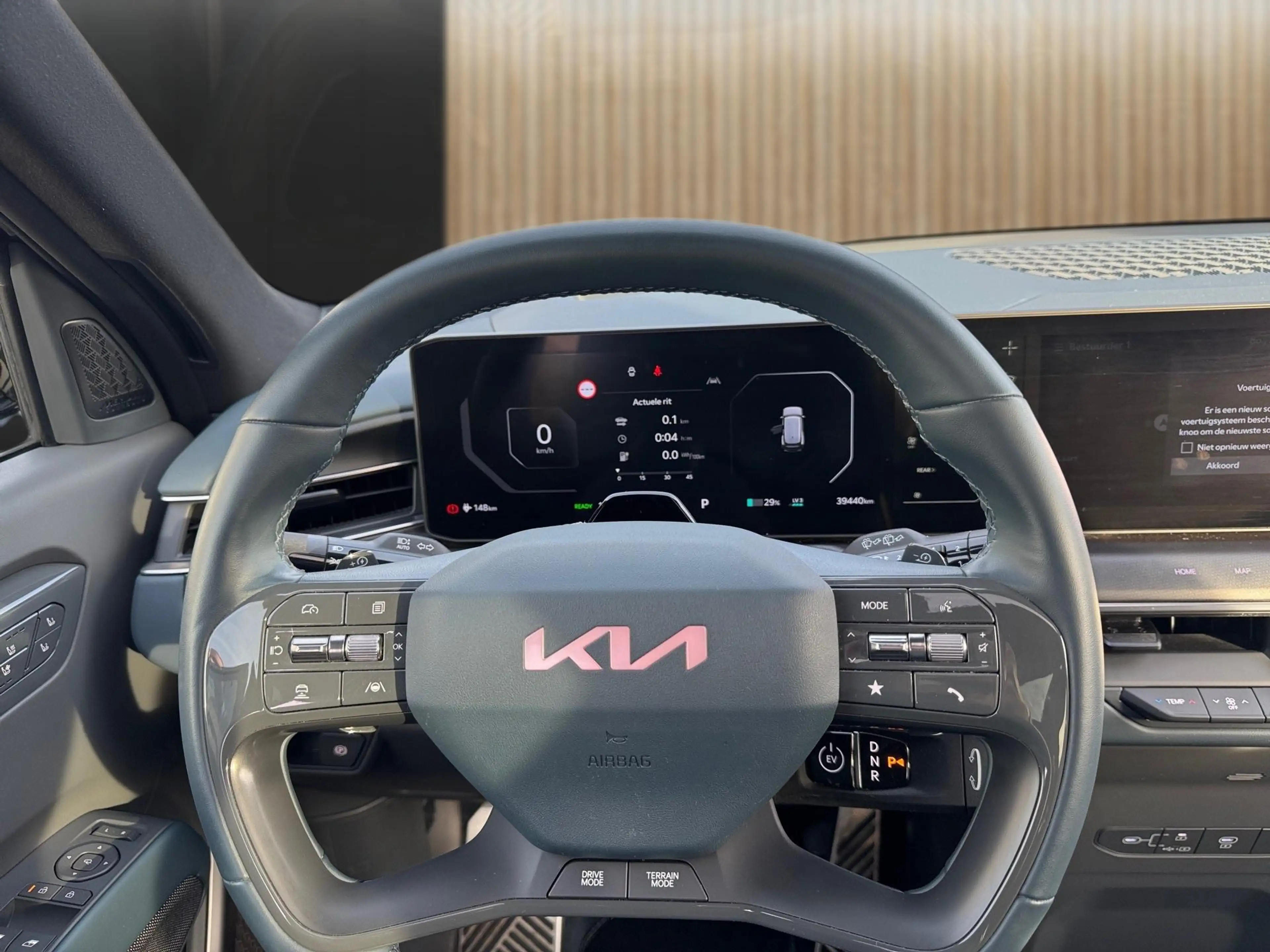Kia EV9 99,8 kWh AWD GT-Line 6PL Swivel — photo 10