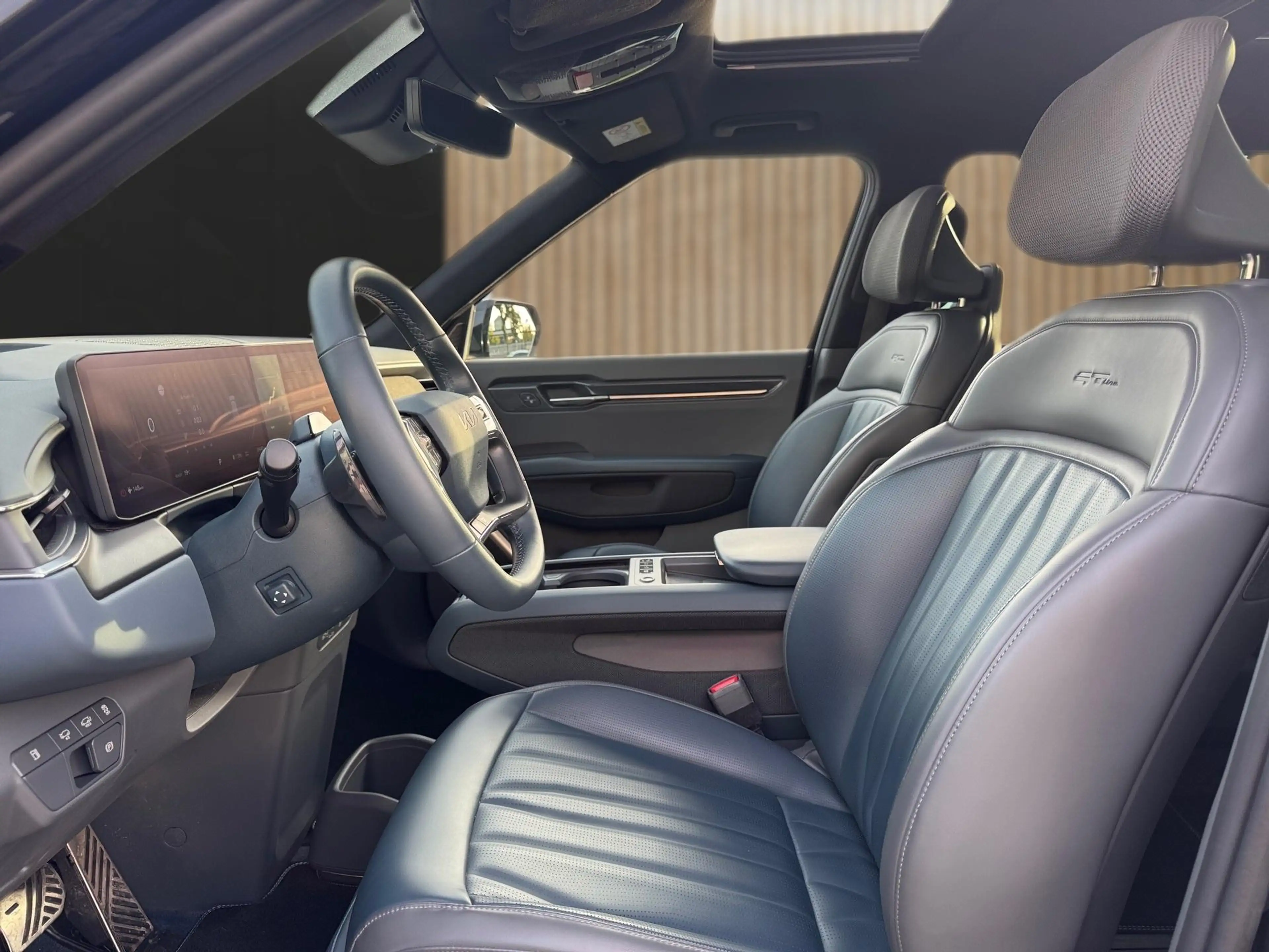 Kia EV9 99,8 kWh AWD GT-Line 6PL Swivel — photo 5