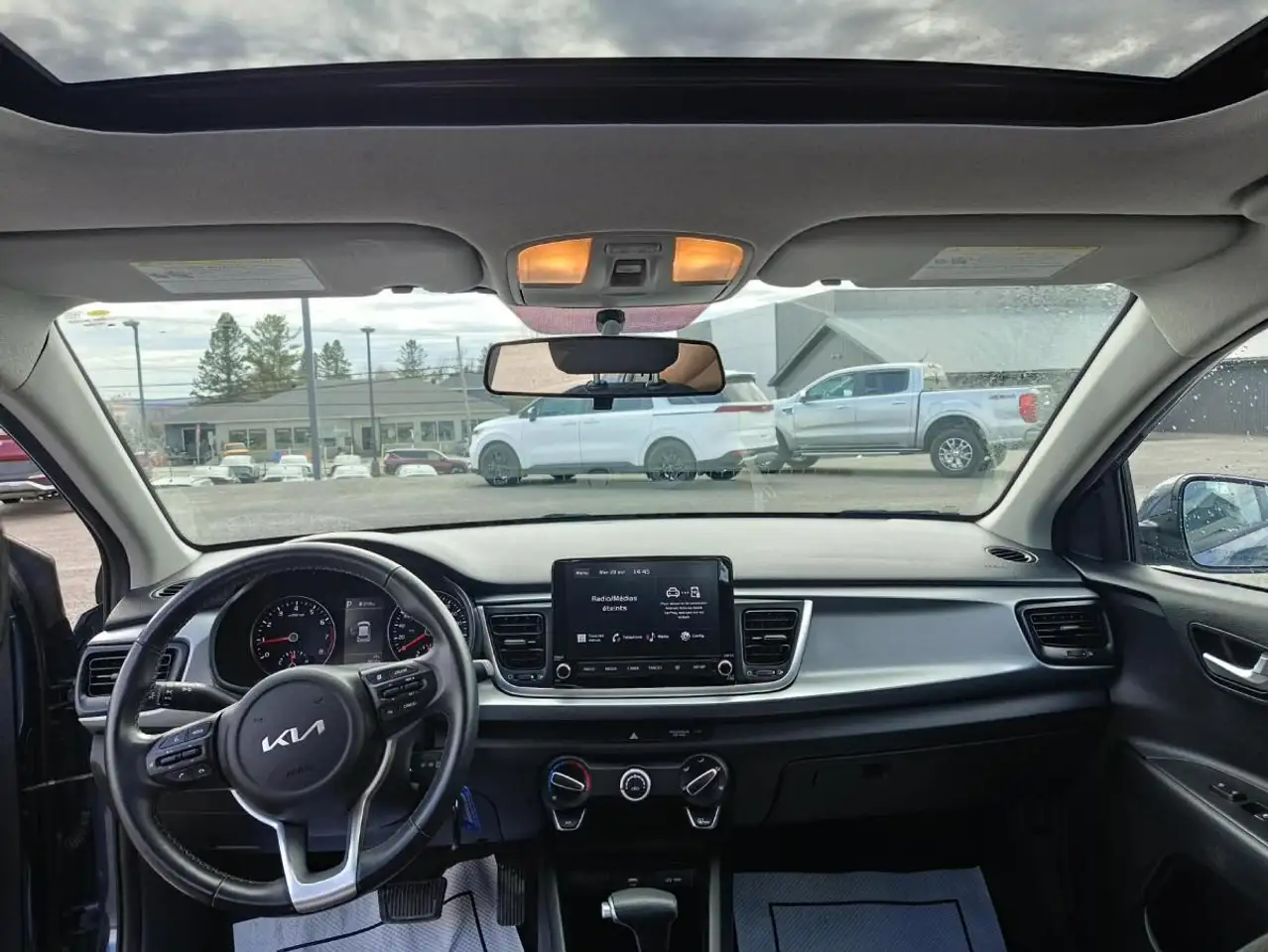Kia Rio снимка Kia Rio