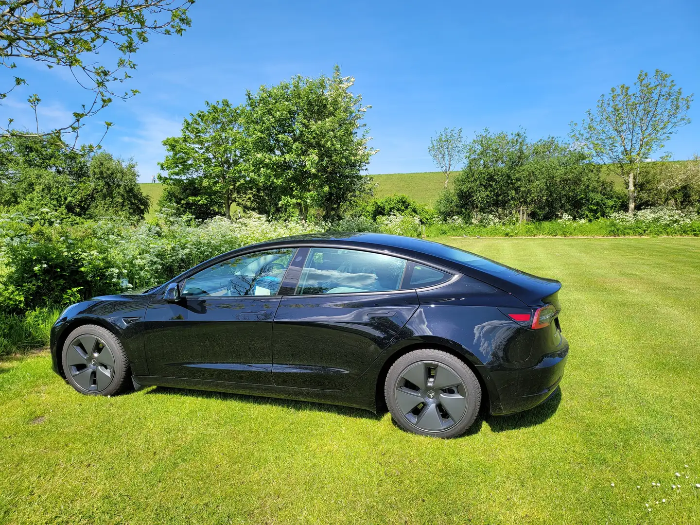 Tesla Model 3 Model 3 Langstreckenbatt. Allradantrieb Dual Motor Schwarz - 1