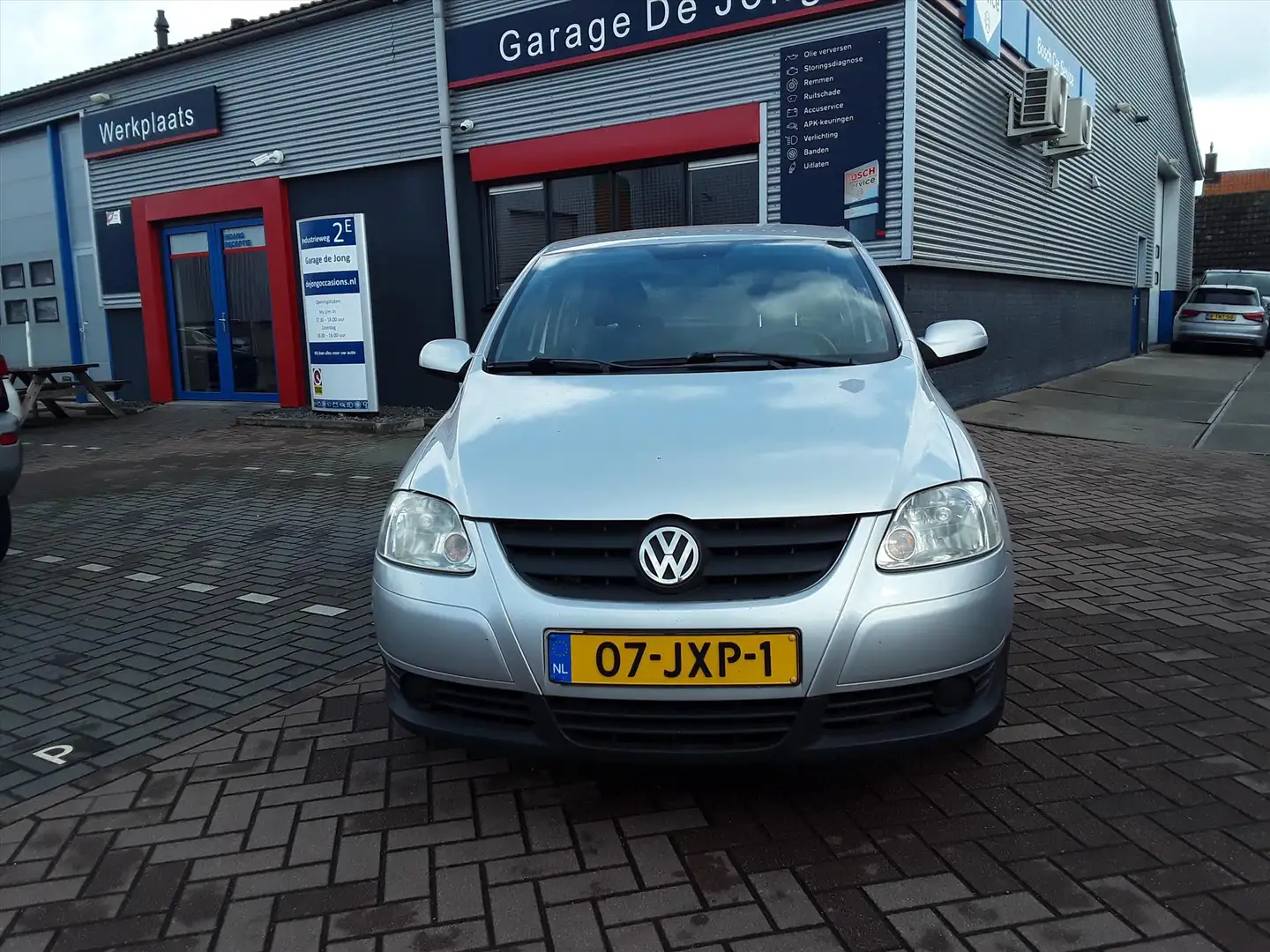 Volkswagen Fox 1.2 40KW Trendline Gris - 2