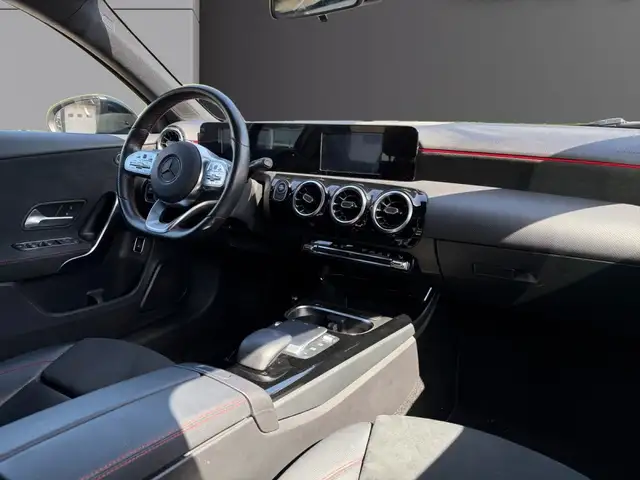 Mercedes-Benz A-Class view 9