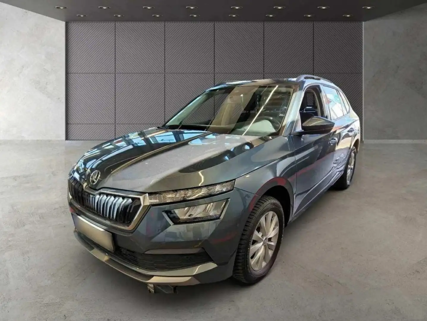 Skoda Kamiq 1.0 TSI Ambition *AHK*LED*PDC*SITZH* Grau - 2