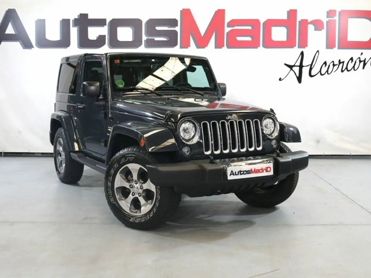 Jeep Wrangler 3.6 V6 Sahara Auto Gris - 2