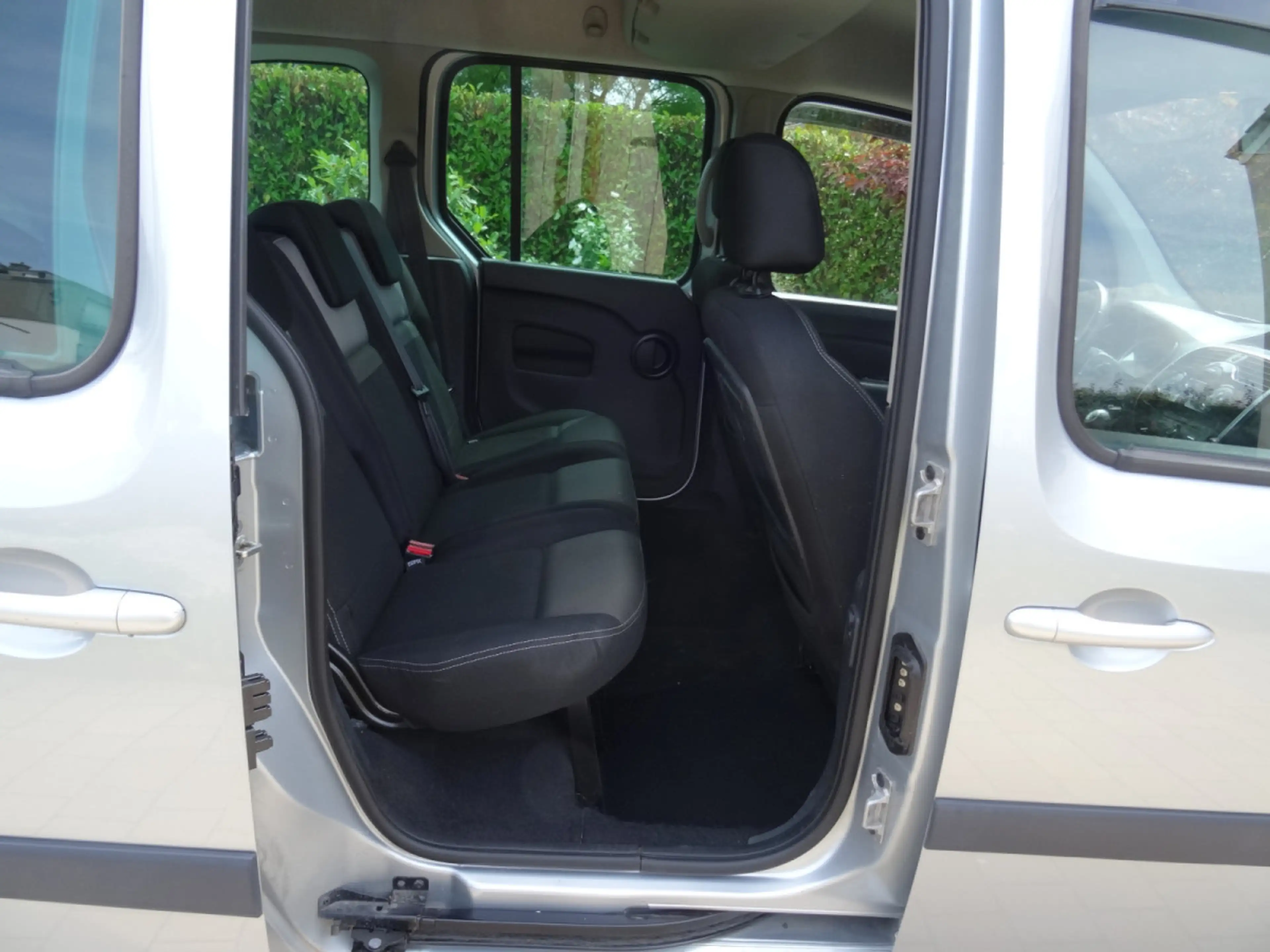 Renault Kangoo 1.5 dCi 116CV LIMITED — photo 14