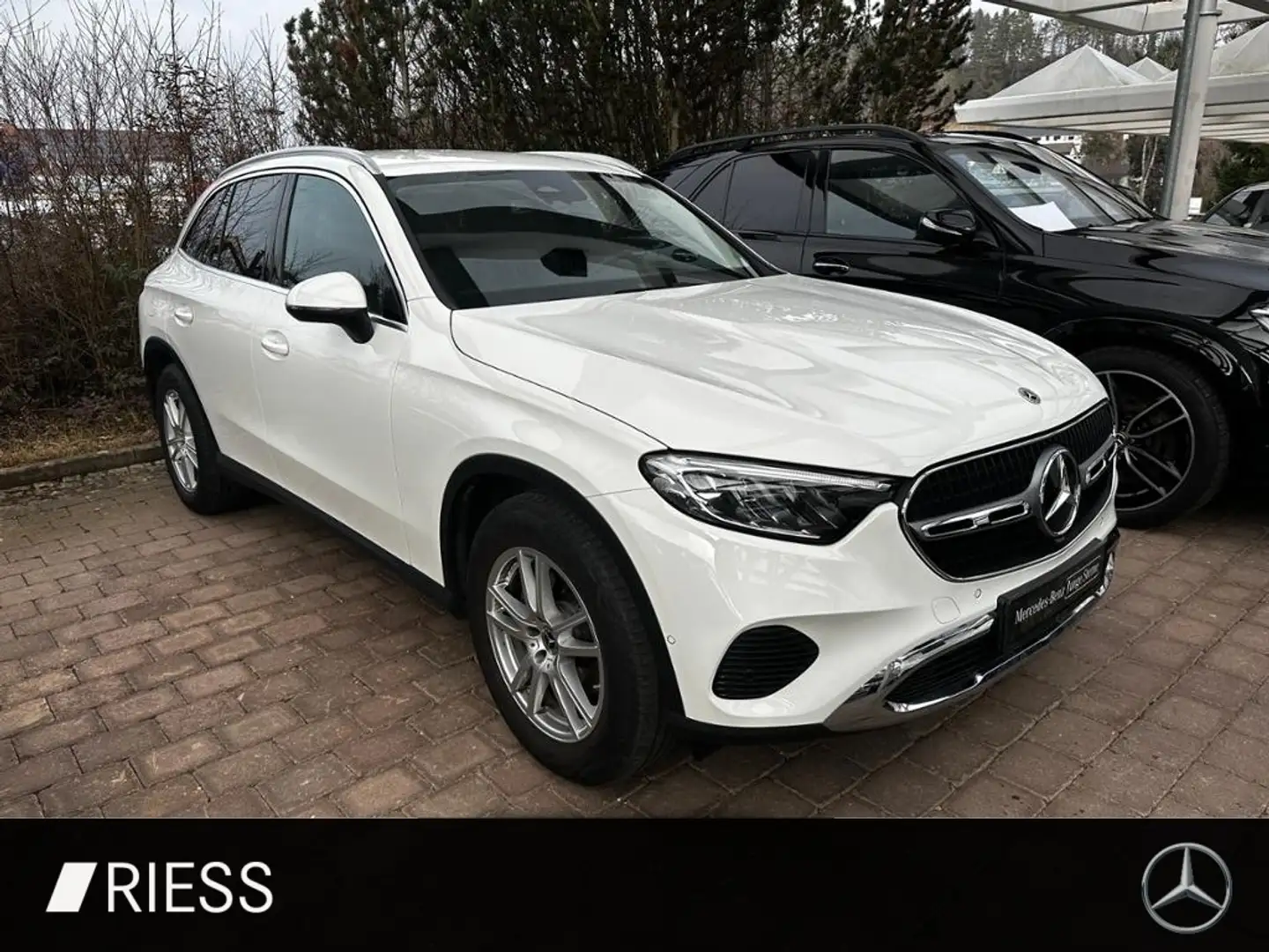 Mercedes-Benz GLC 200 4M PDC SHZ LED SpurH Navi LM el.Heck Weiß - 2