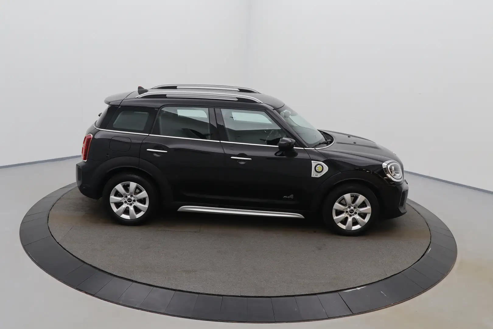 MINI Countryman SE All4 1.5 PHEV Cooper LED GPS PDC CAM Carplay Cruise Ctr Schwarz - 2