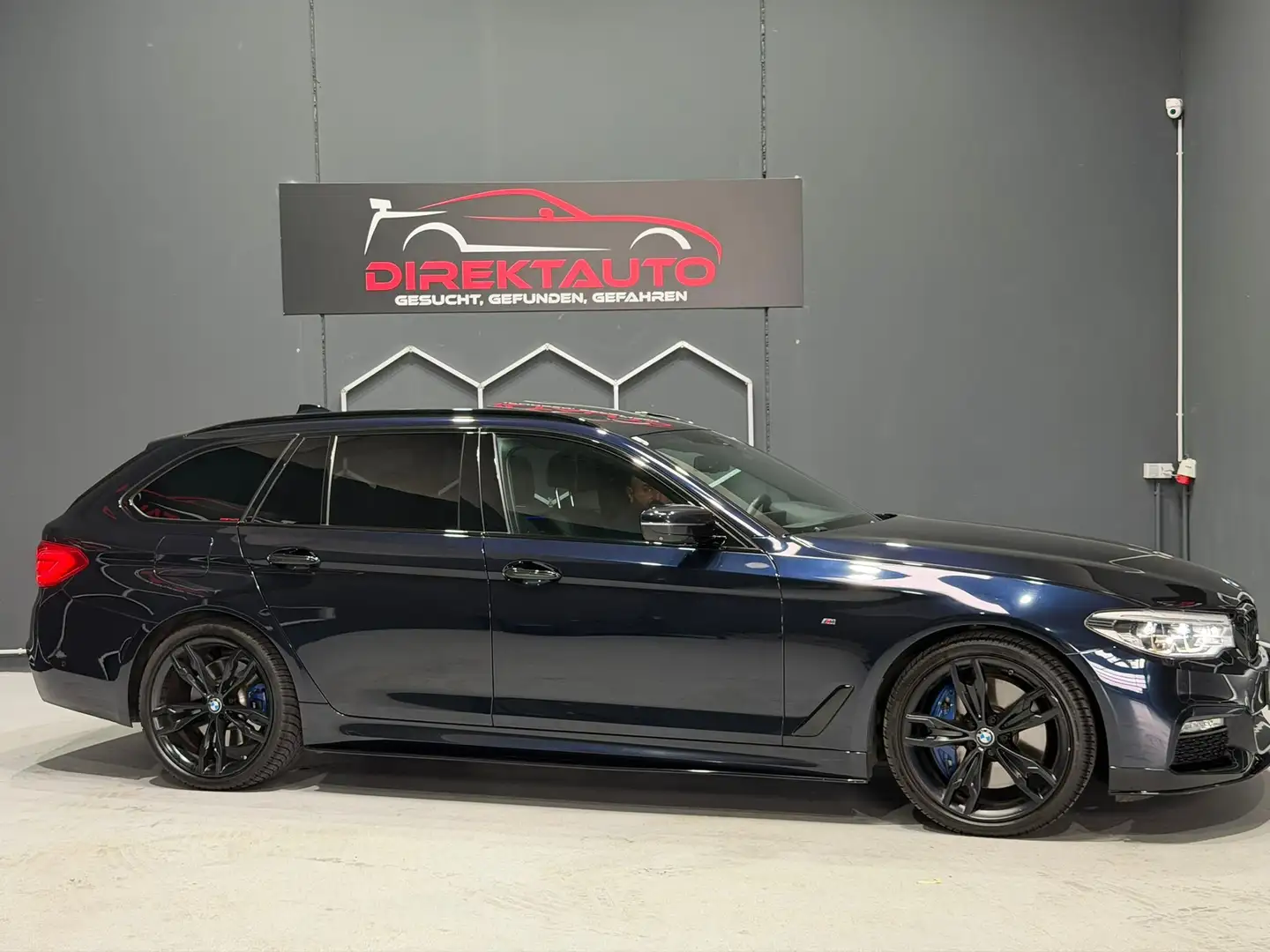 BMW 540 540 i xDrive M Sport*Softclose*Park AssistantPlus* Schwarz - 1