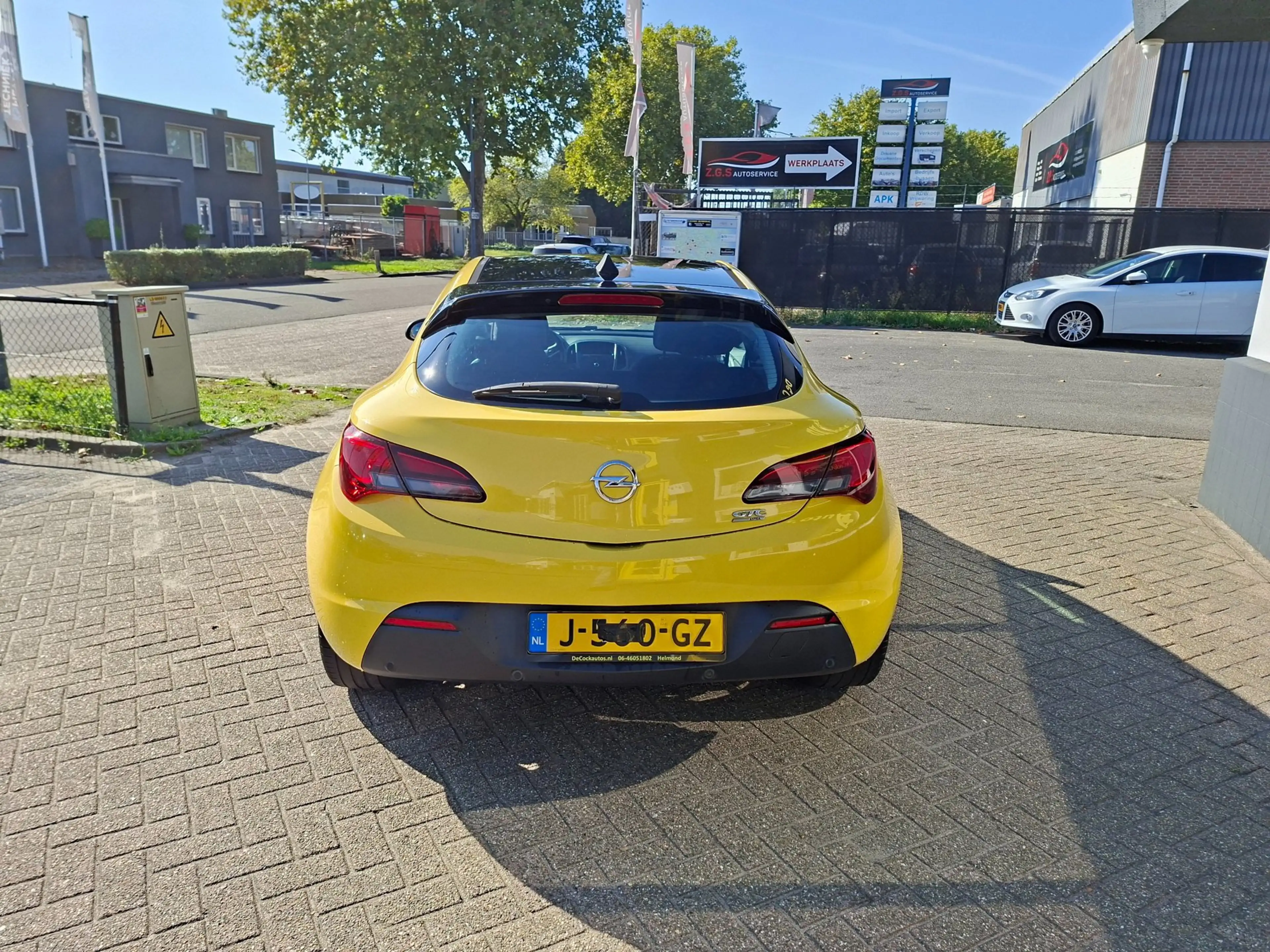 Opel Astra GTC 1.4 Turbo Sport — photo 6