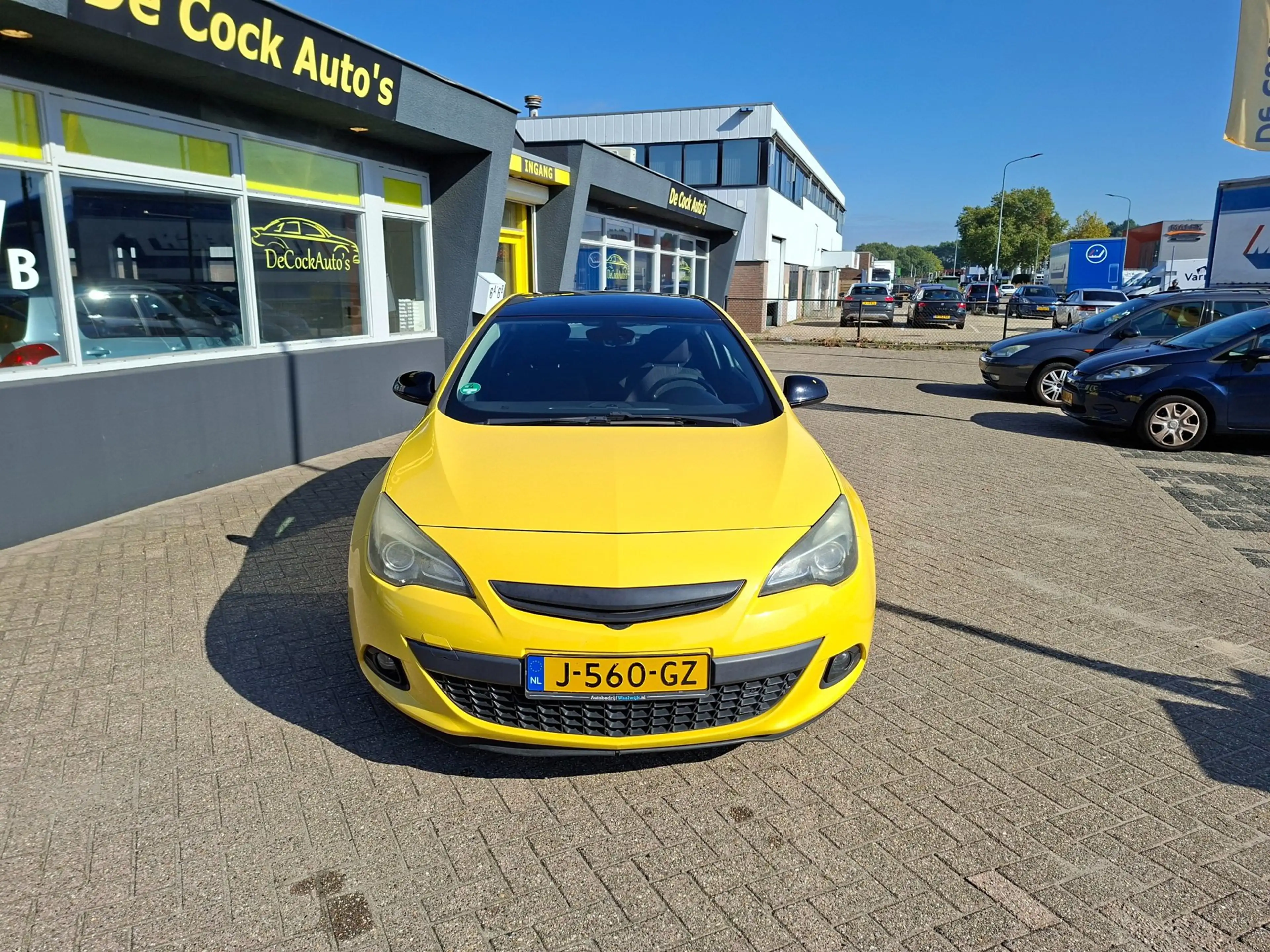 Opel Astra GTC 1.4 Turbo Sport — photo 13