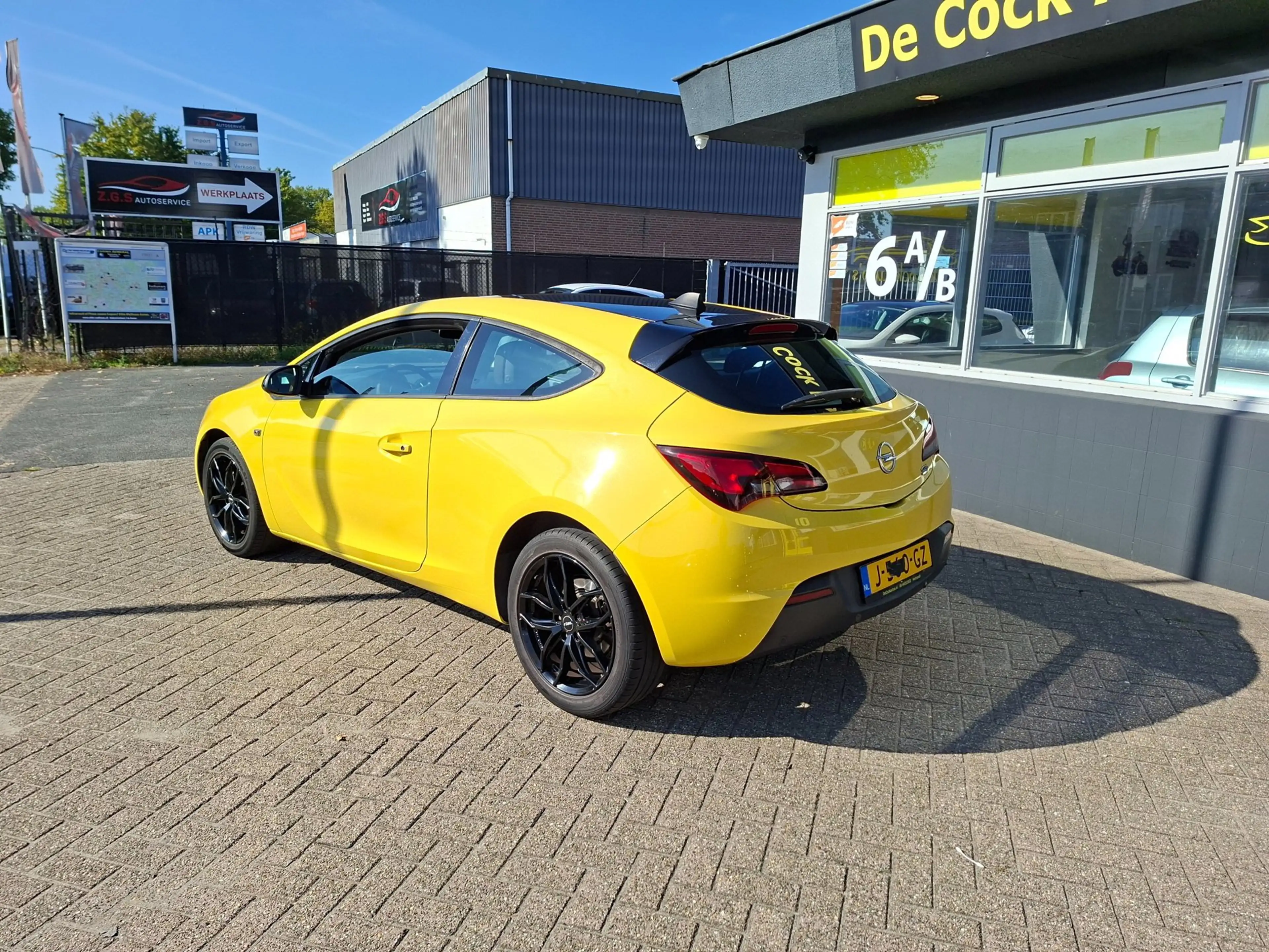 Opel Astra GTC 1.4 Turbo Sport — photo 5
