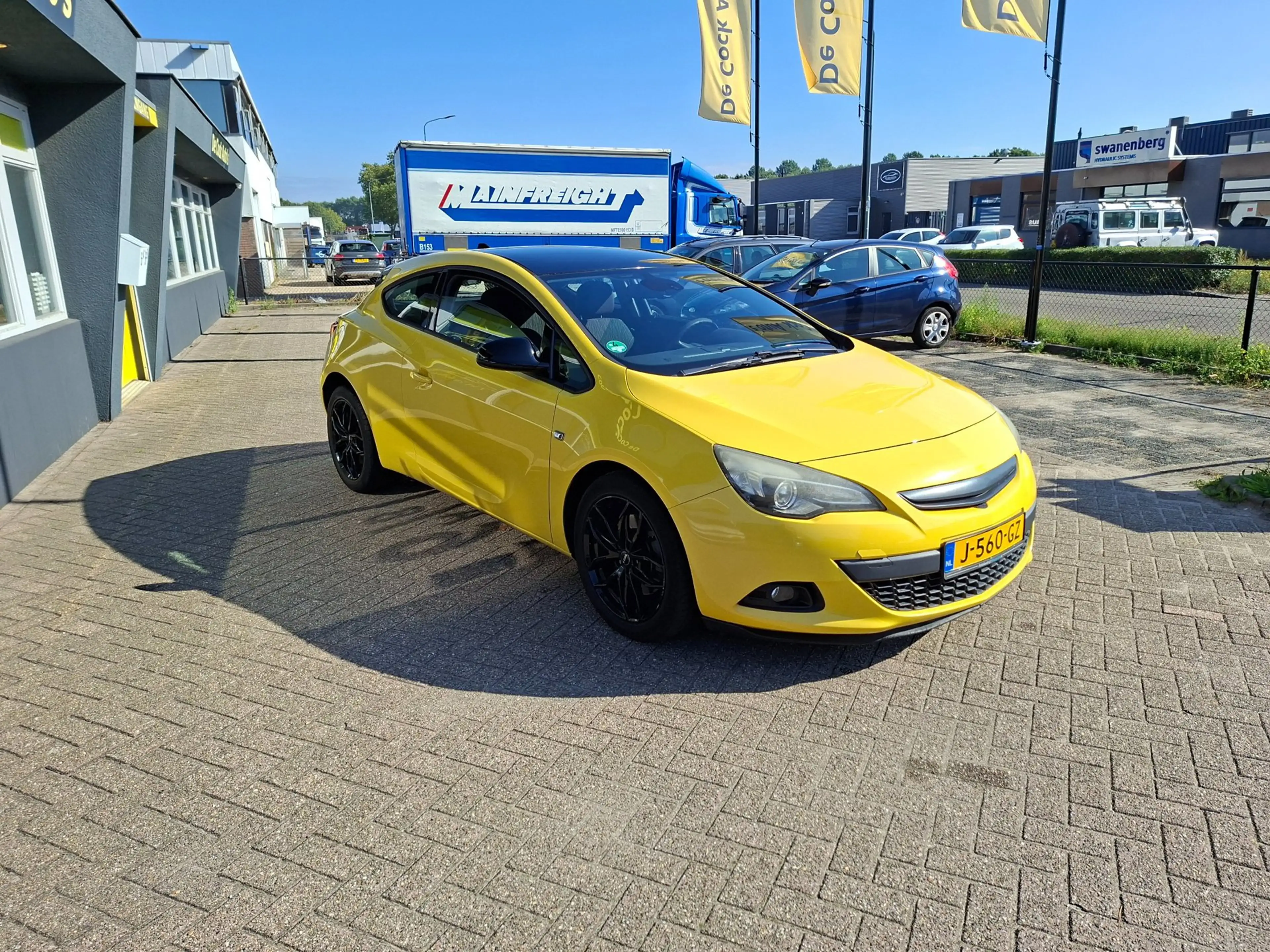 Opel Astra GTC 1.4 Turbo Sport — photo 12