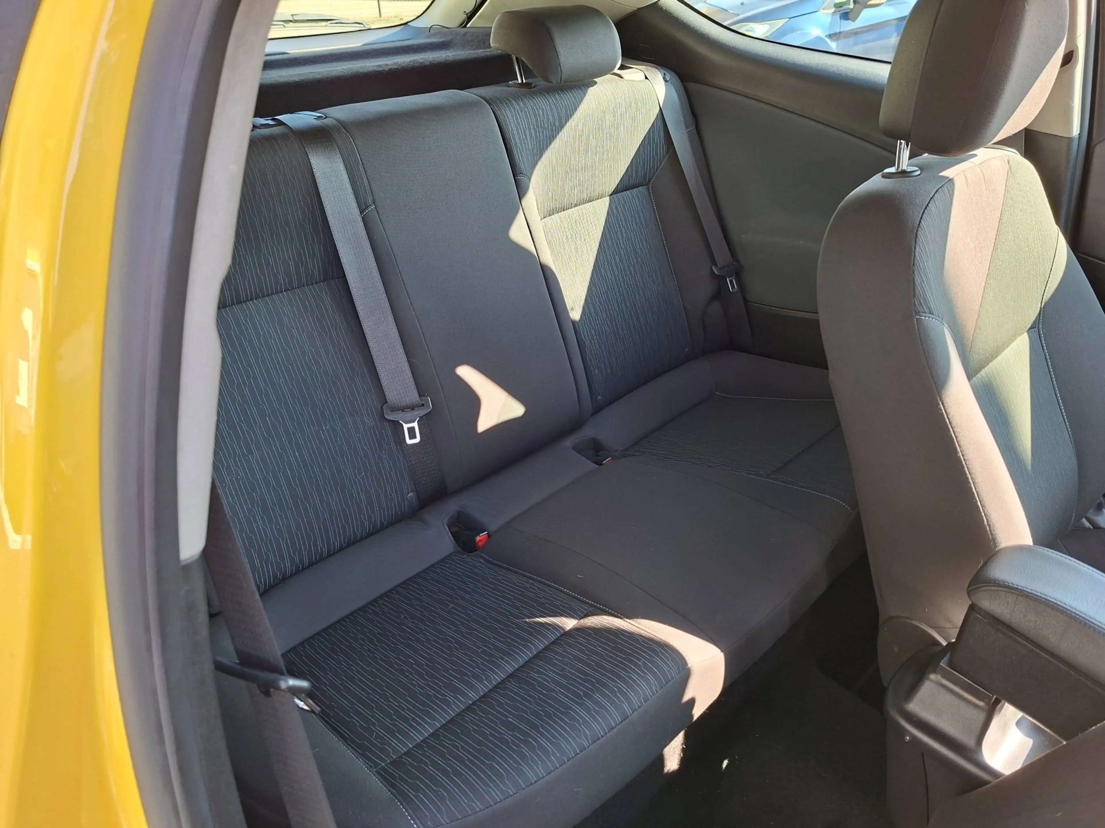 Opel Astra GTC 1.4 Turbo Sport — photo 11