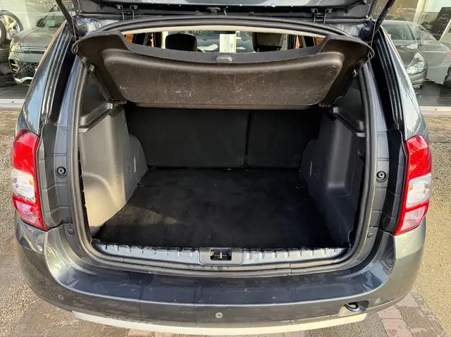 Dacia Duster view 13